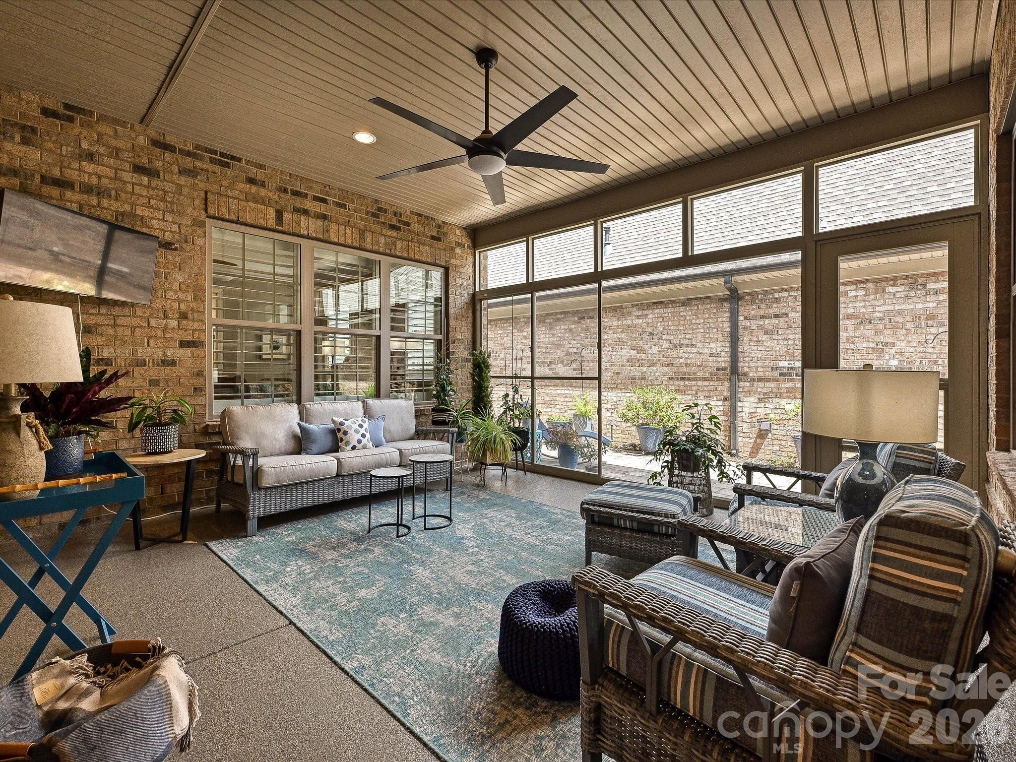 5008 Vita Way — Belmont