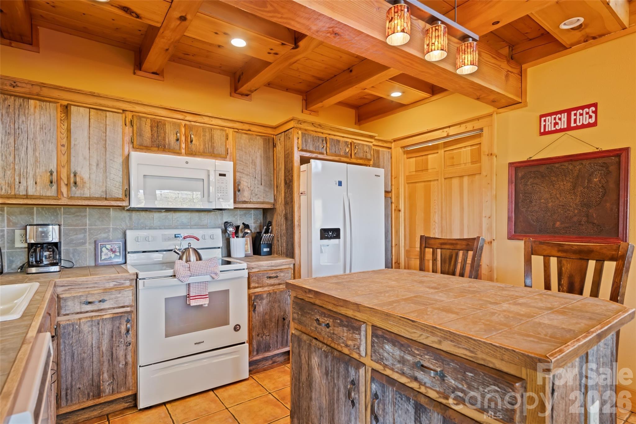 582 Tsalagi Trail — Maggie Valley