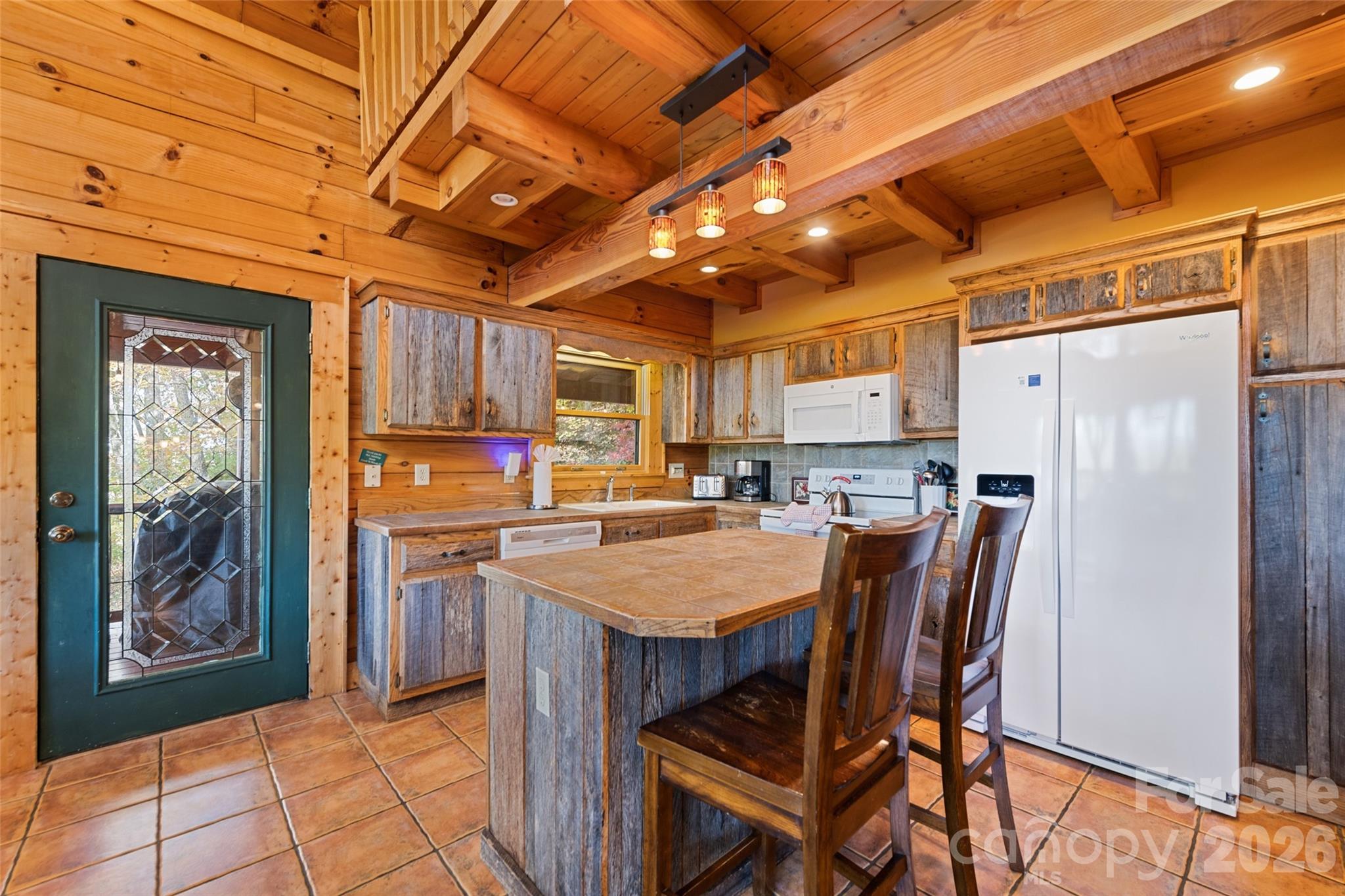 582 Tsalagi Trail — Maggie Valley