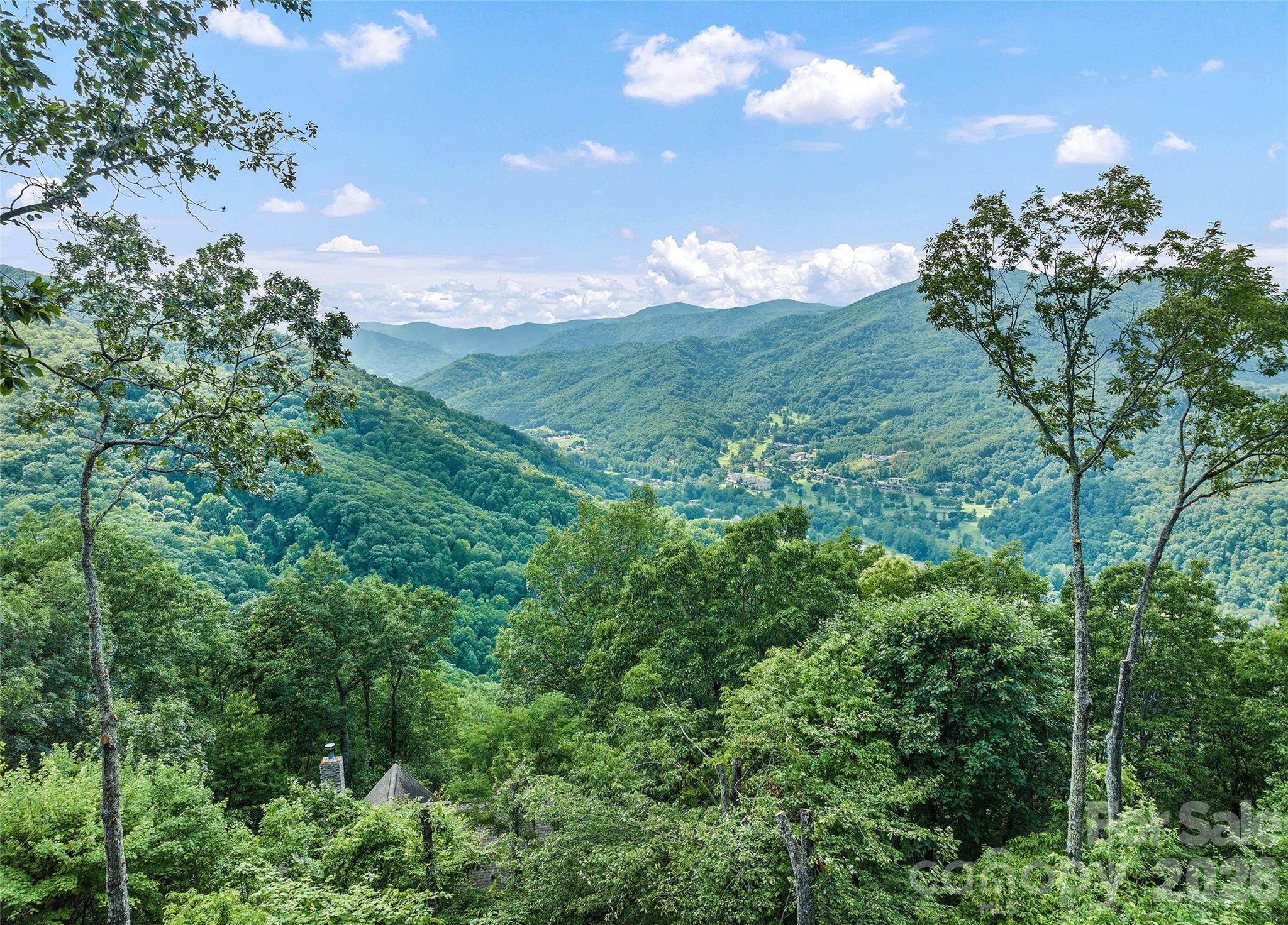 582 Tsalagi Trail — Maggie Valley