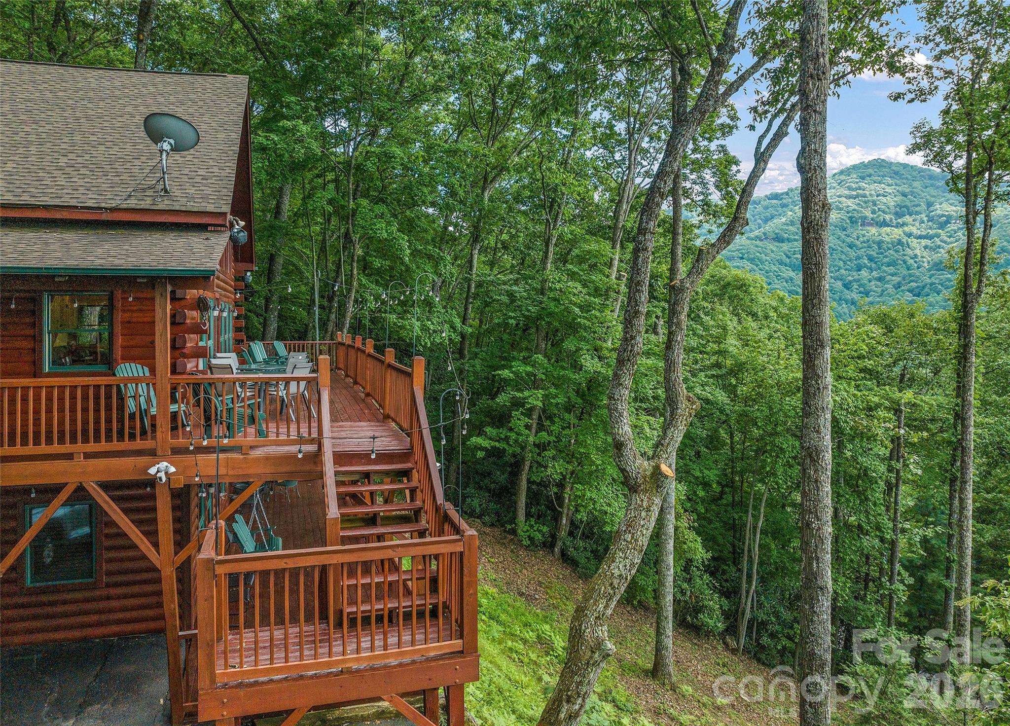 582 Tsalagi Trail — Maggie Valley
