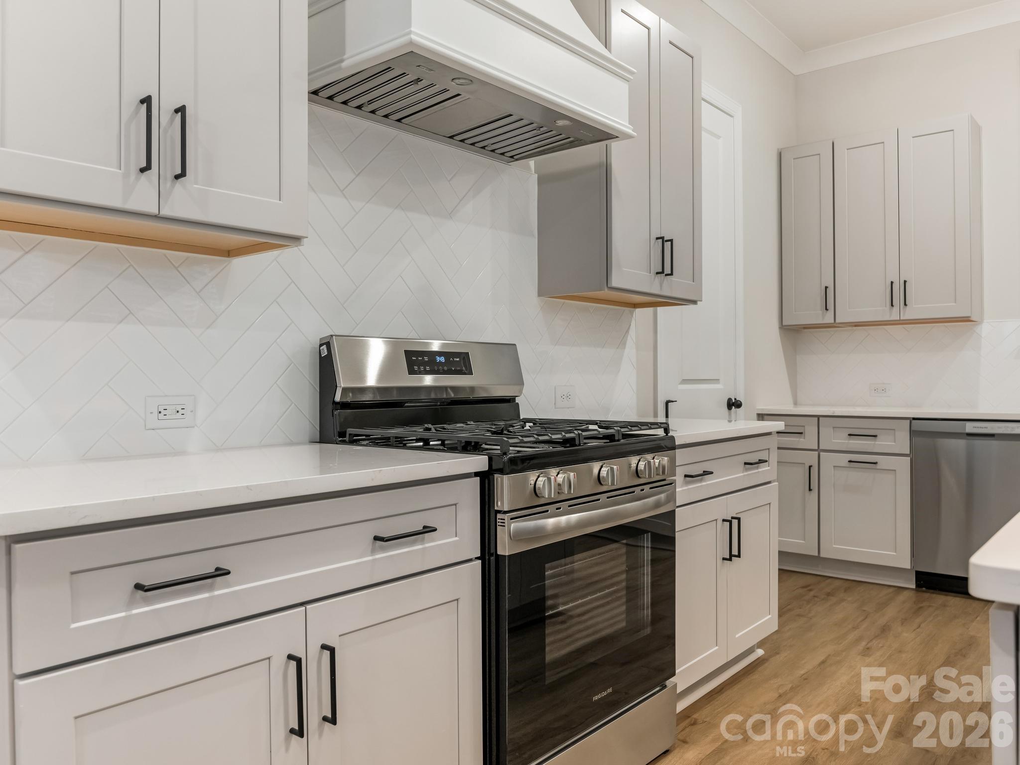 428 Woodvale Place — Charlotte