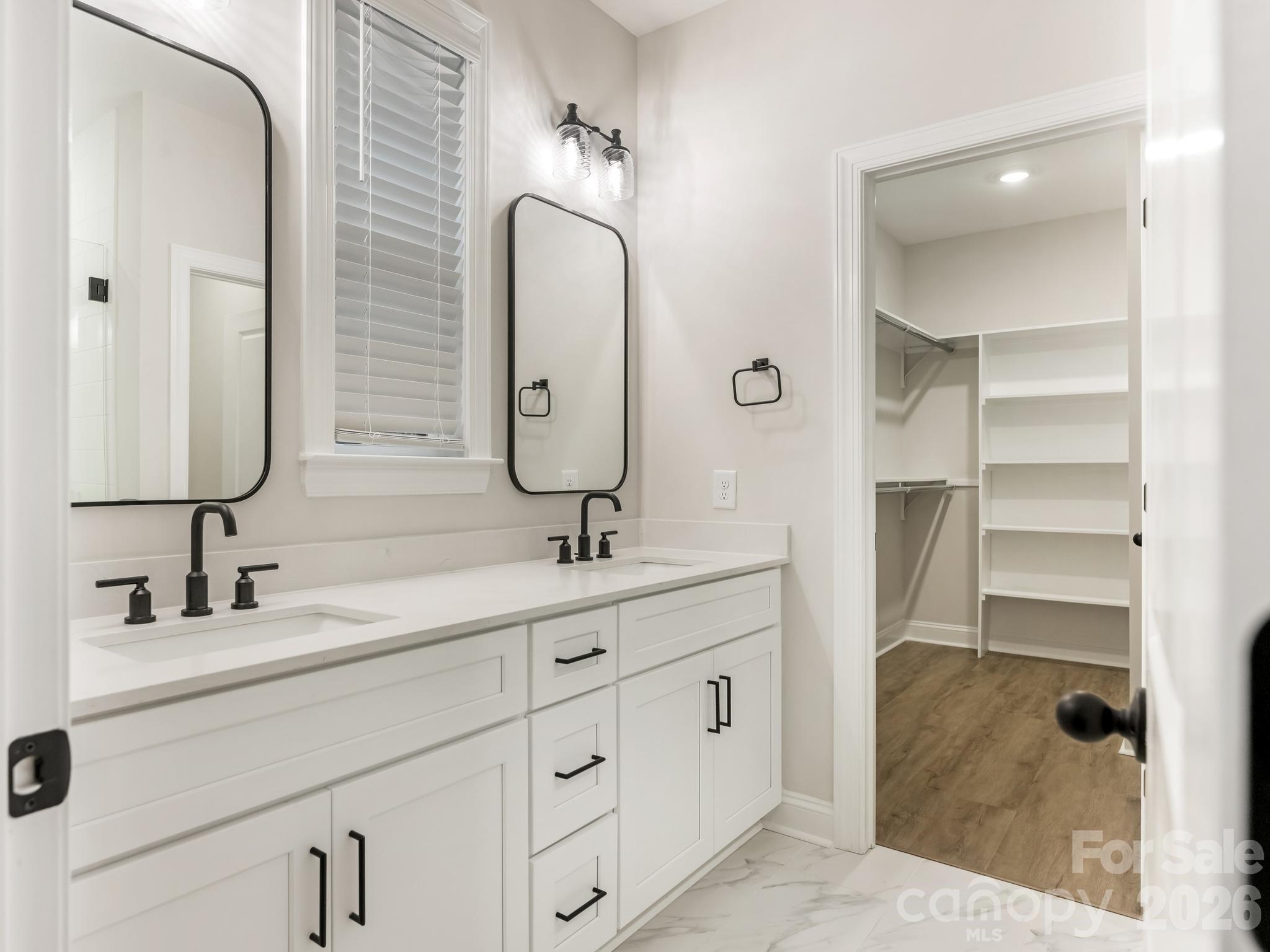 428 Woodvale Place — Charlotte