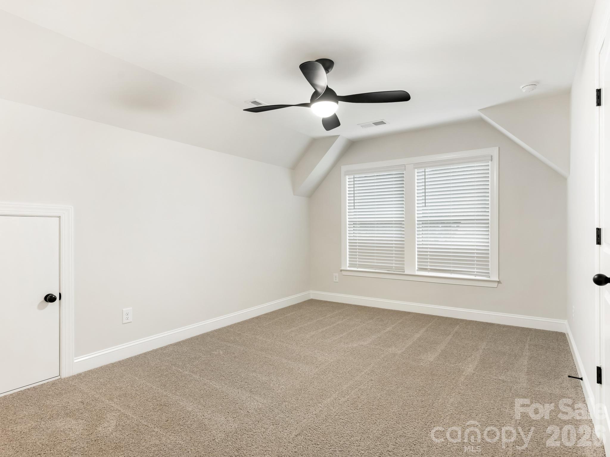 428 Woodvale Place — Charlotte