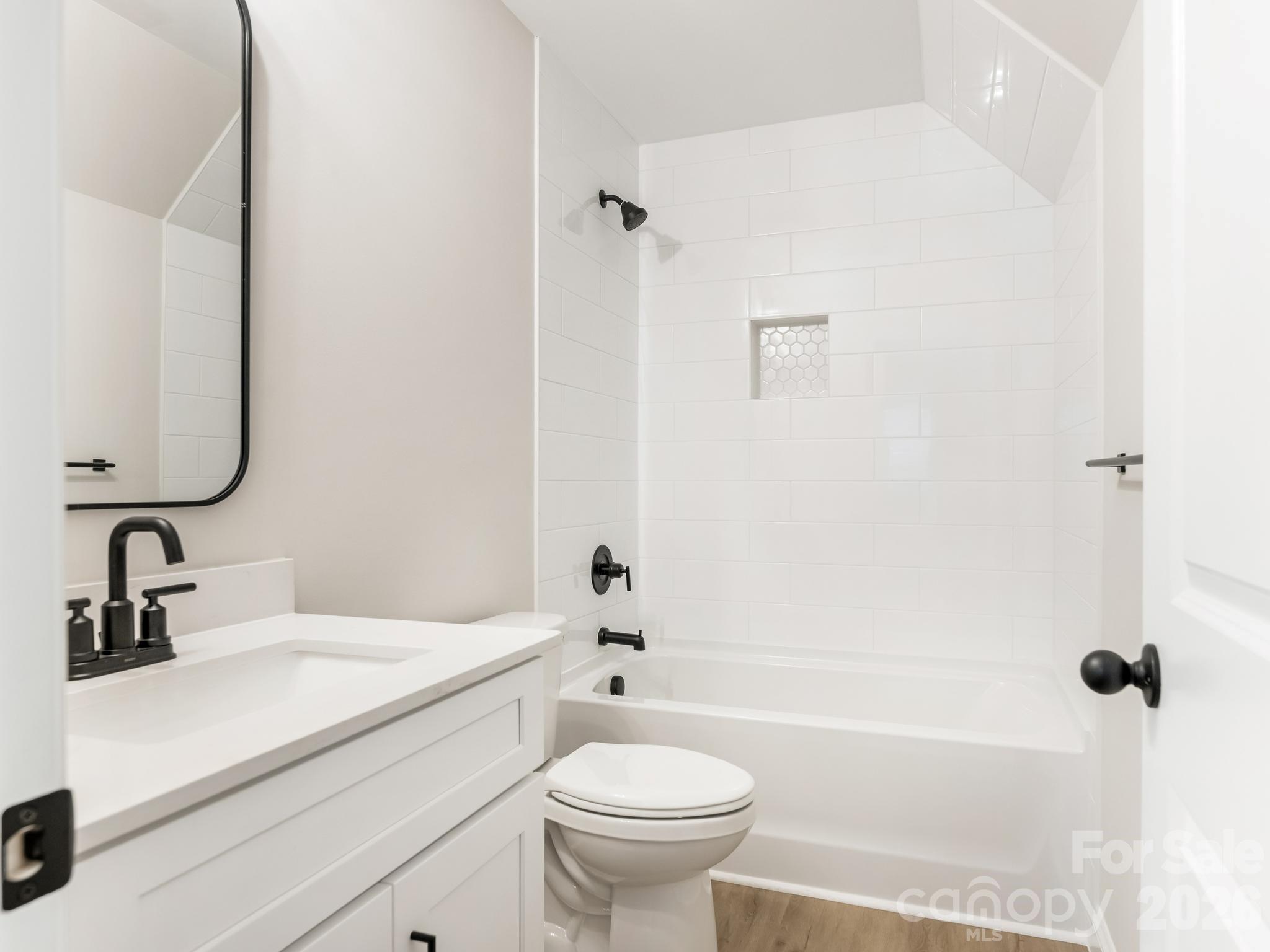428 Woodvale Place — Charlotte