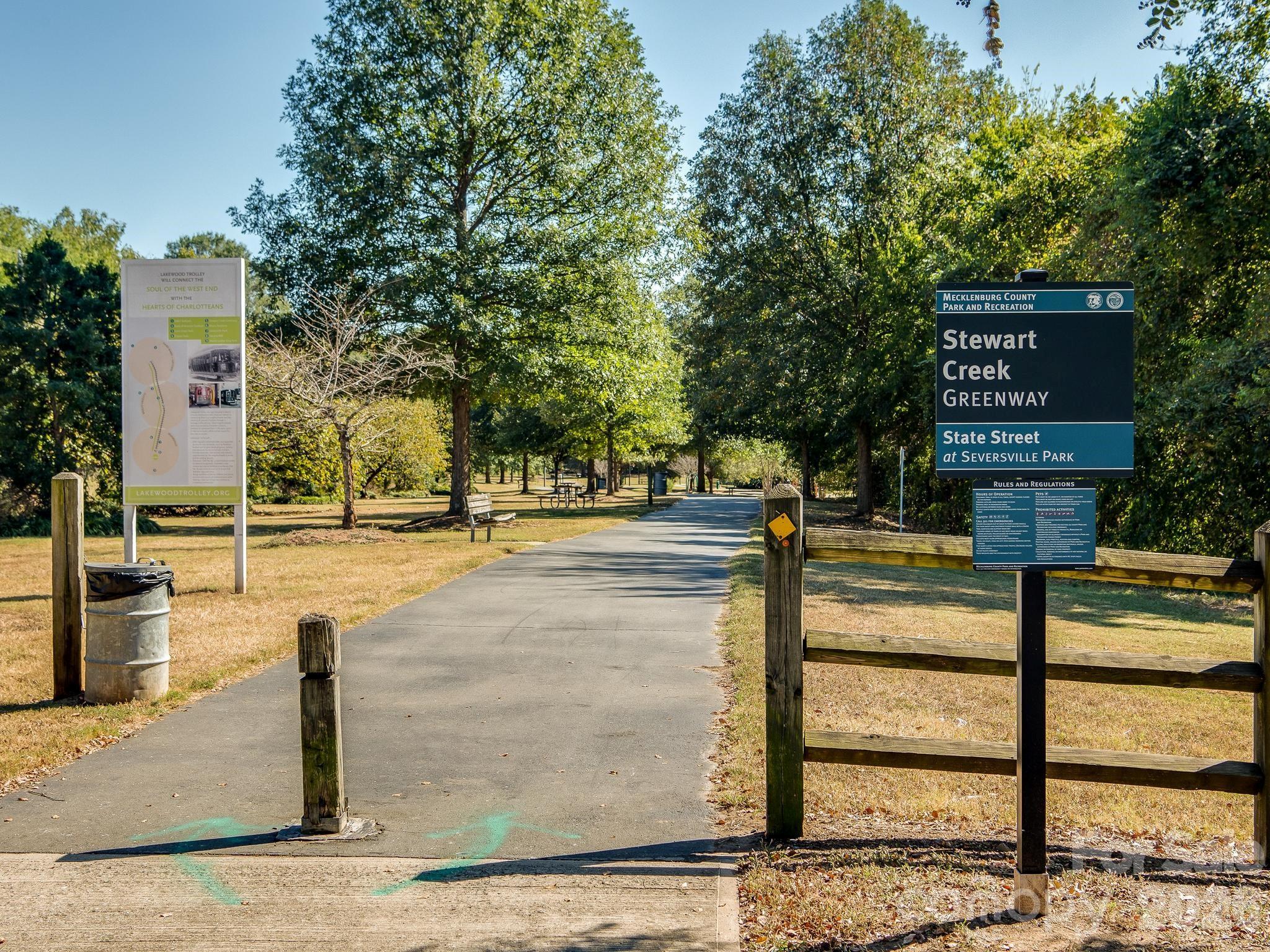 428 Woodvale Place — Charlotte