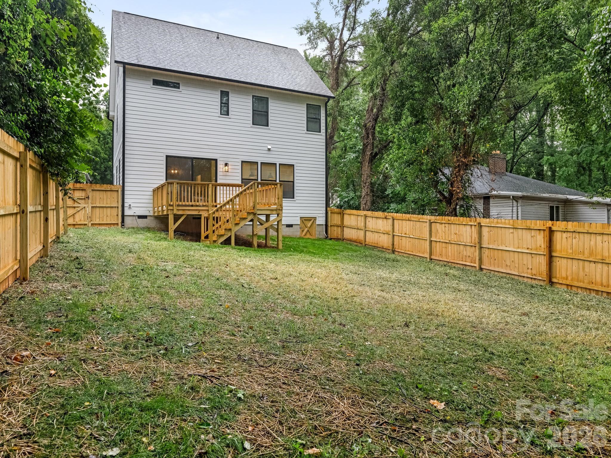 428 Woodvale Place — Charlotte
