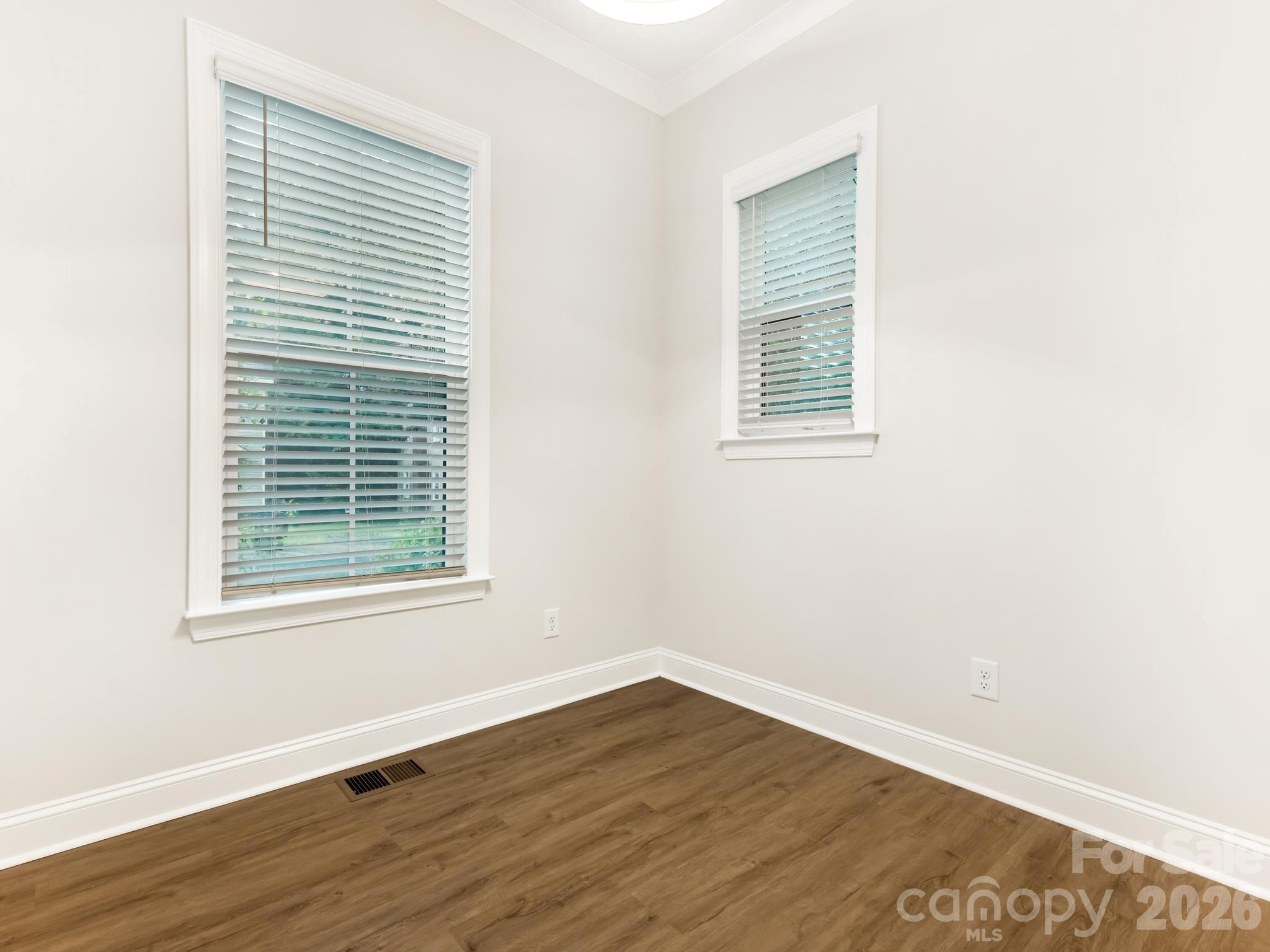 428 Woodvale Place — Charlotte