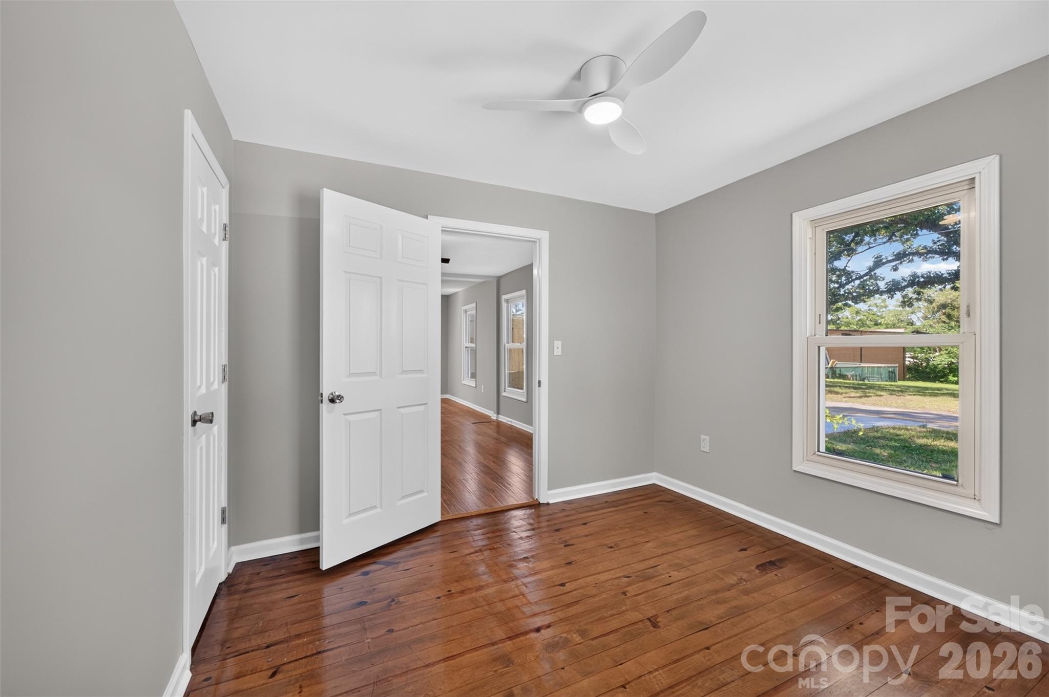 620 10th Street Boulevard NW — Hickory