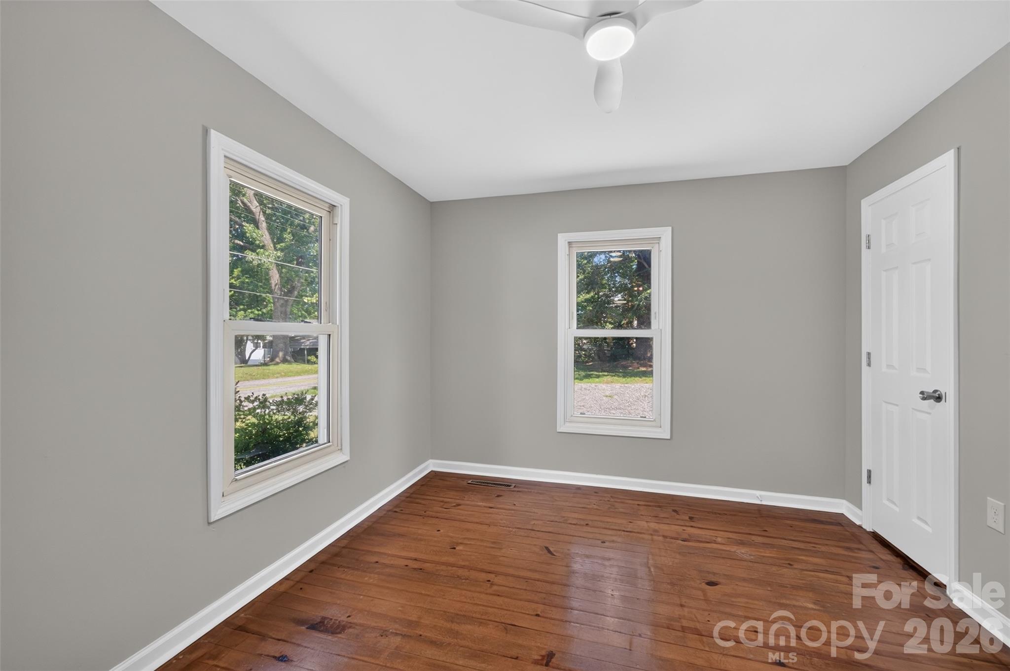 620 10th Street Boulevard NW — Hickory