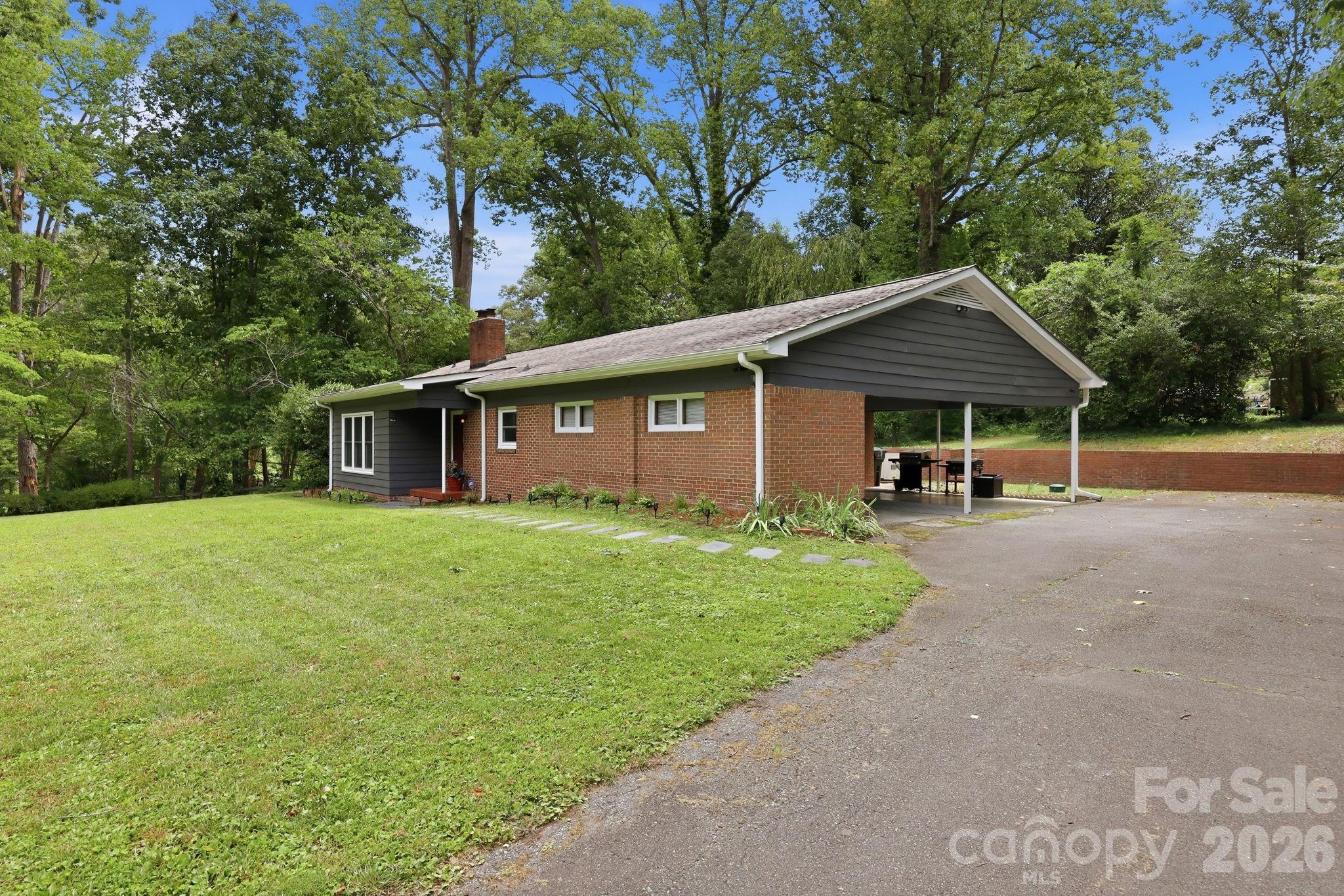 138 Circle Drive — Thomasville