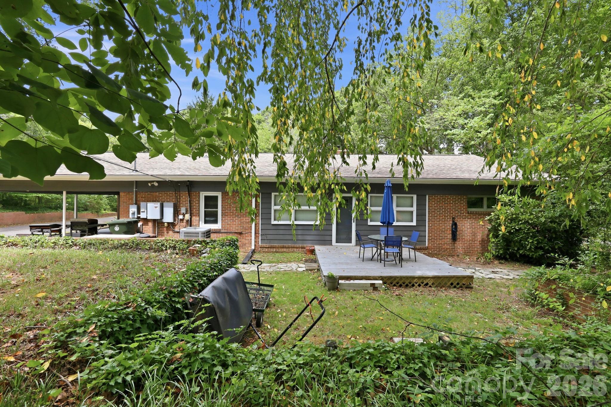138 Circle Drive — Thomasville