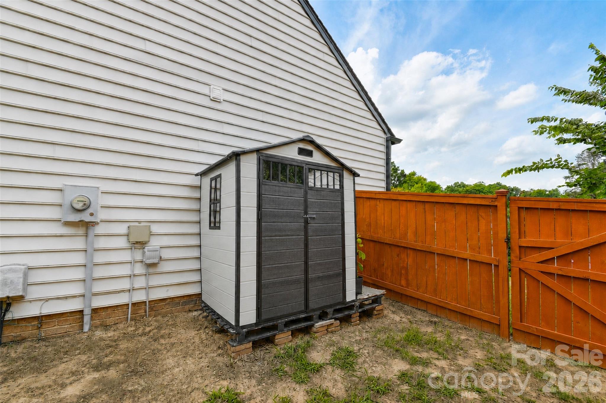 6634 Bells Mill Drive — Charlotte