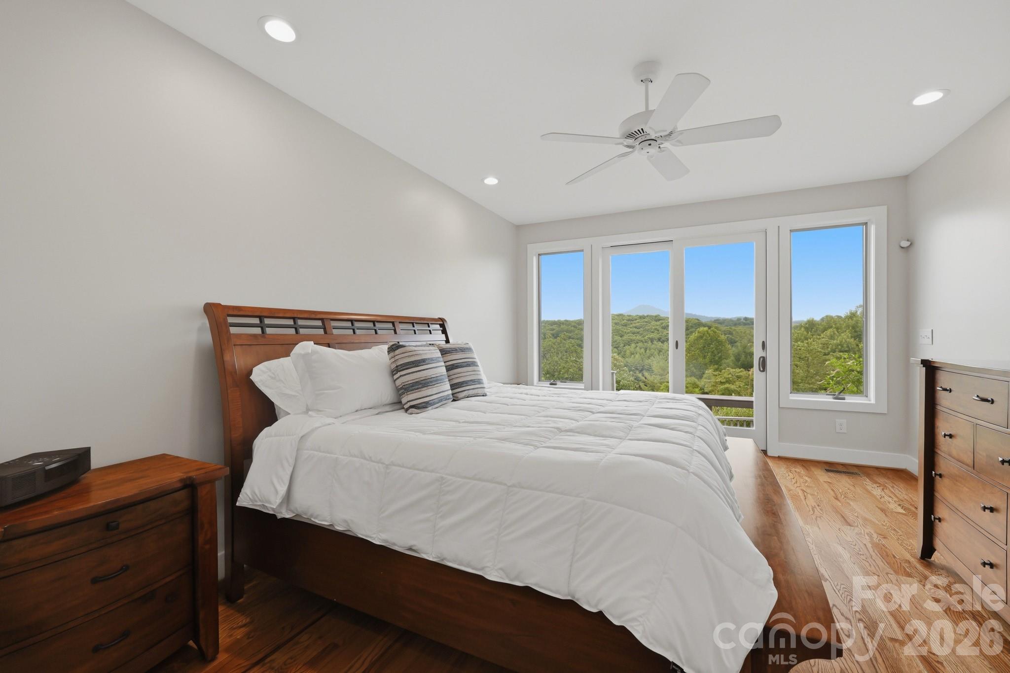 191 Charter Ridge #11 & 12 — Jefferson