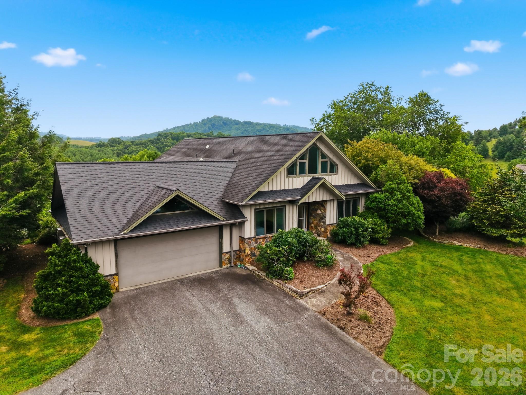 191 Charter Ridge #11 & 12 — Jefferson