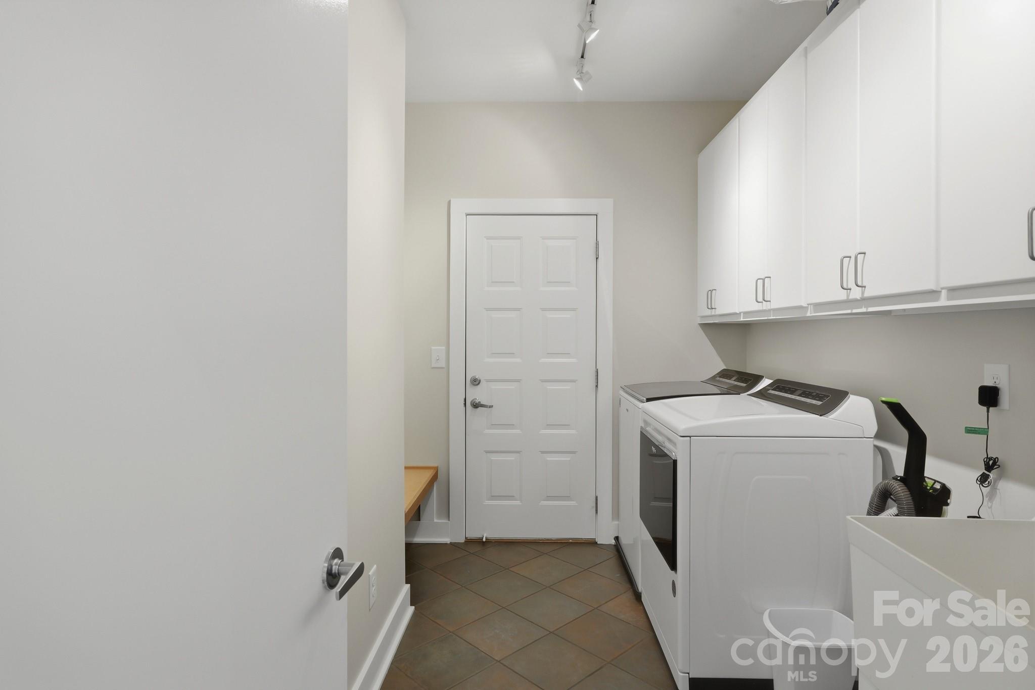191 Charter Ridge #11 & 12 — Jefferson