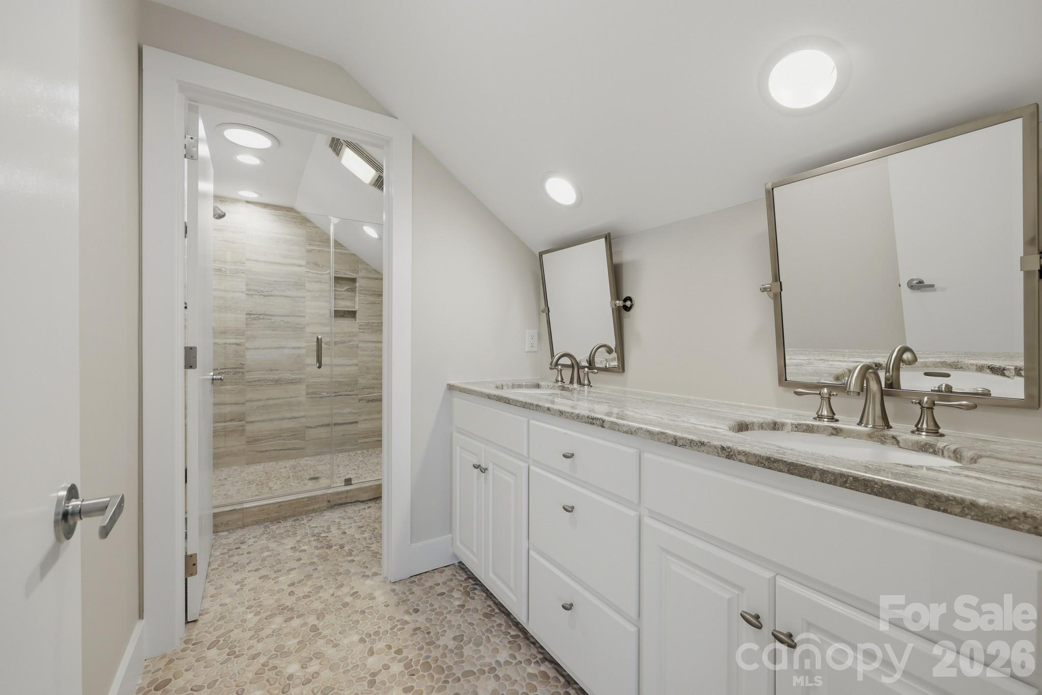 191 Charter Ridge #11 & 12 — Jefferson