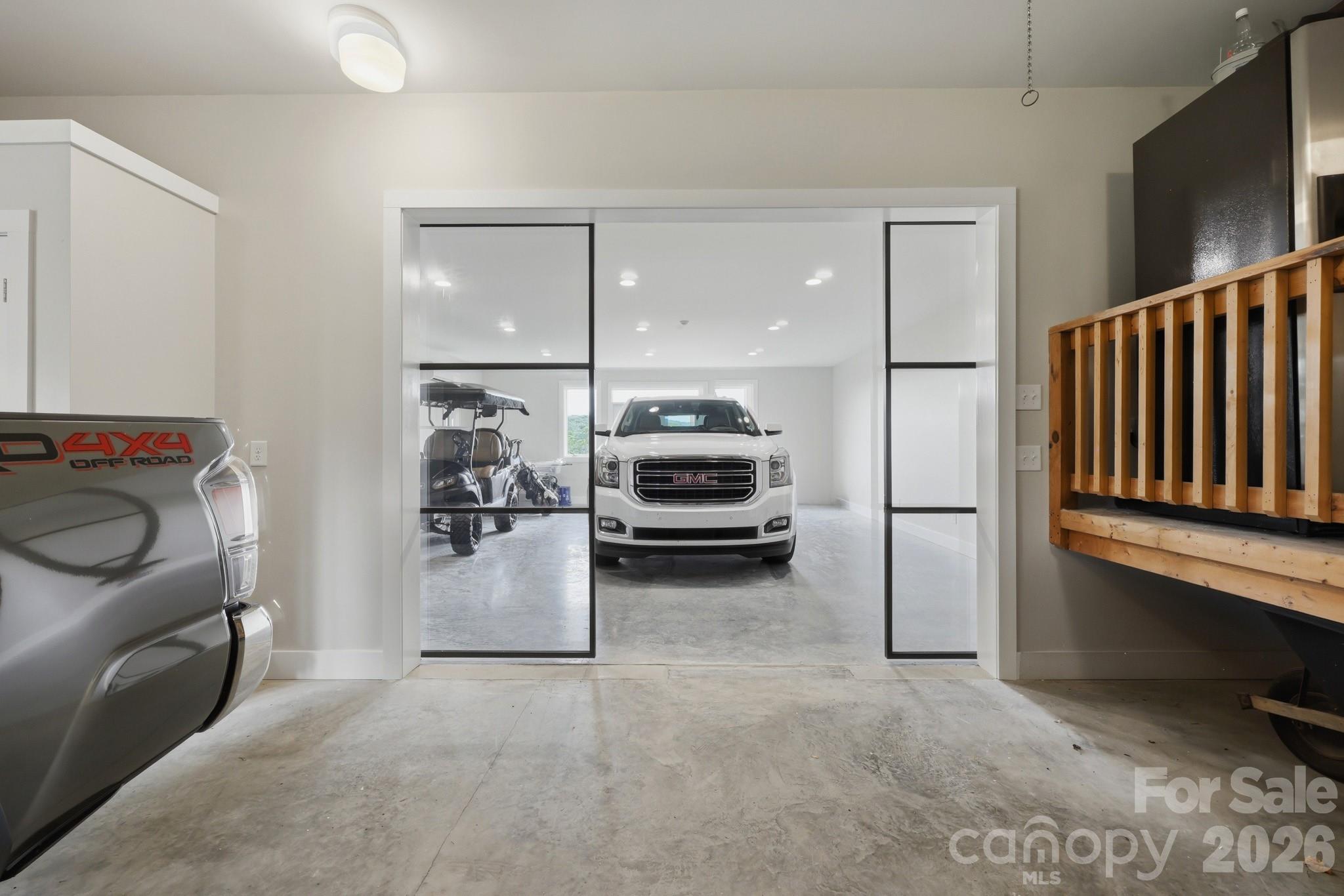 191 Charter Ridge #11 & 12 — Jefferson