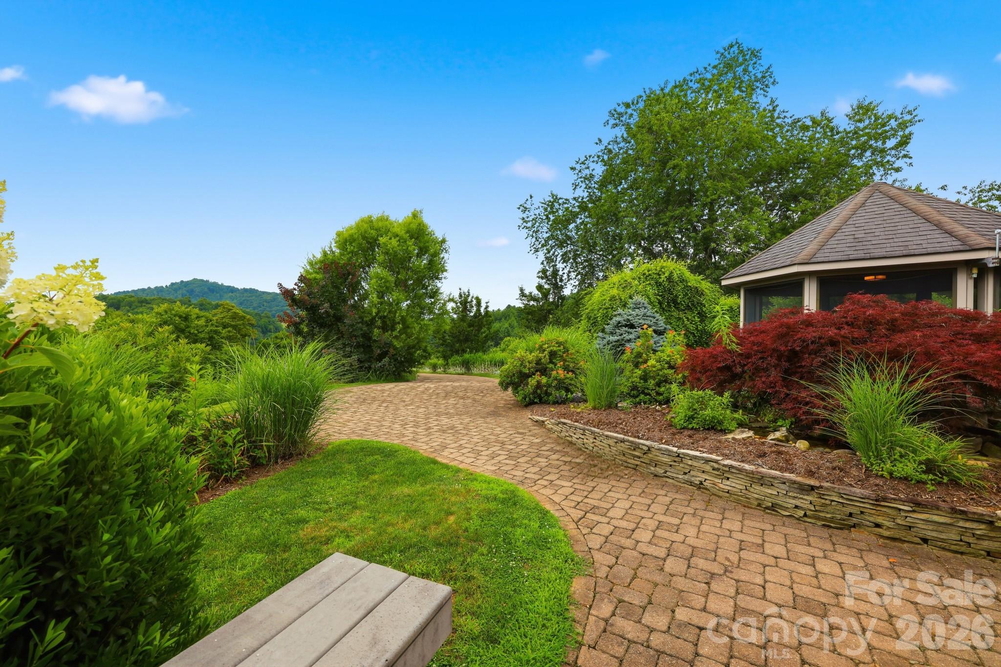 191 Charter Ridge #11 & 12 — Jefferson