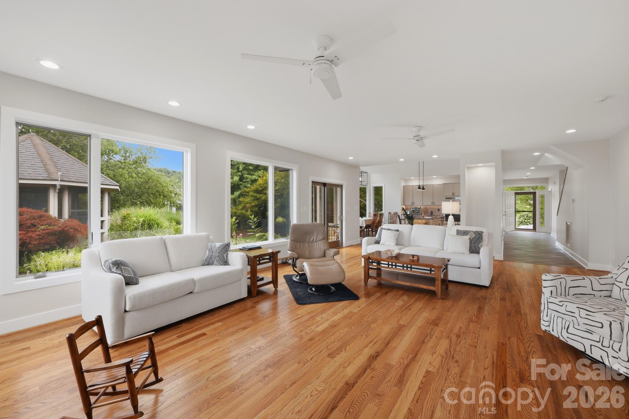 191 Charter Ridge #11 & 12 — Jefferson