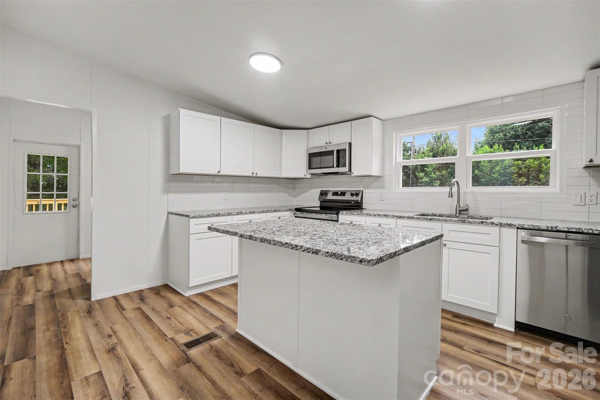 9703 Willilyn Lane — Charlotte