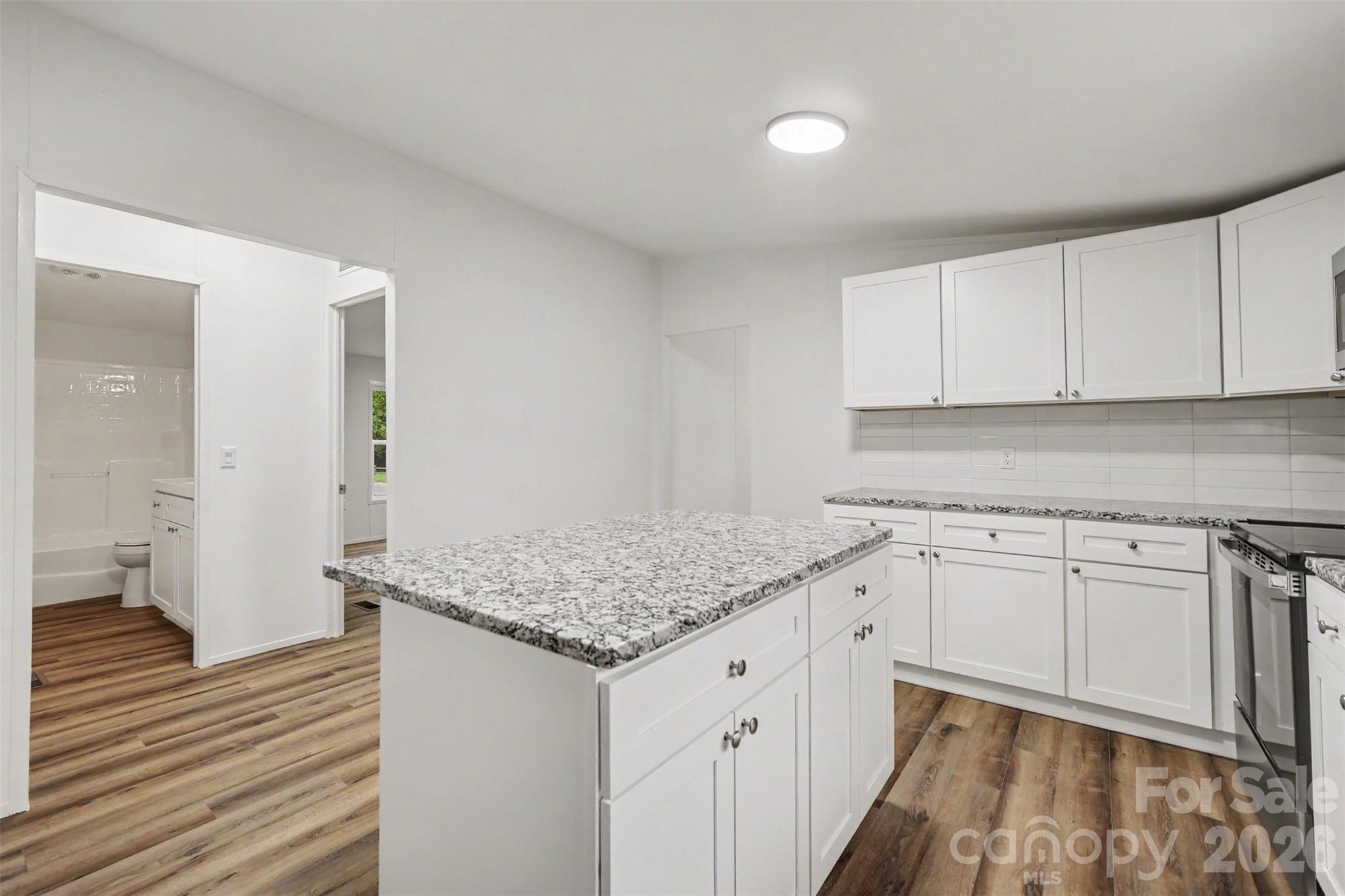 9703 Willilyn Lane — Charlotte