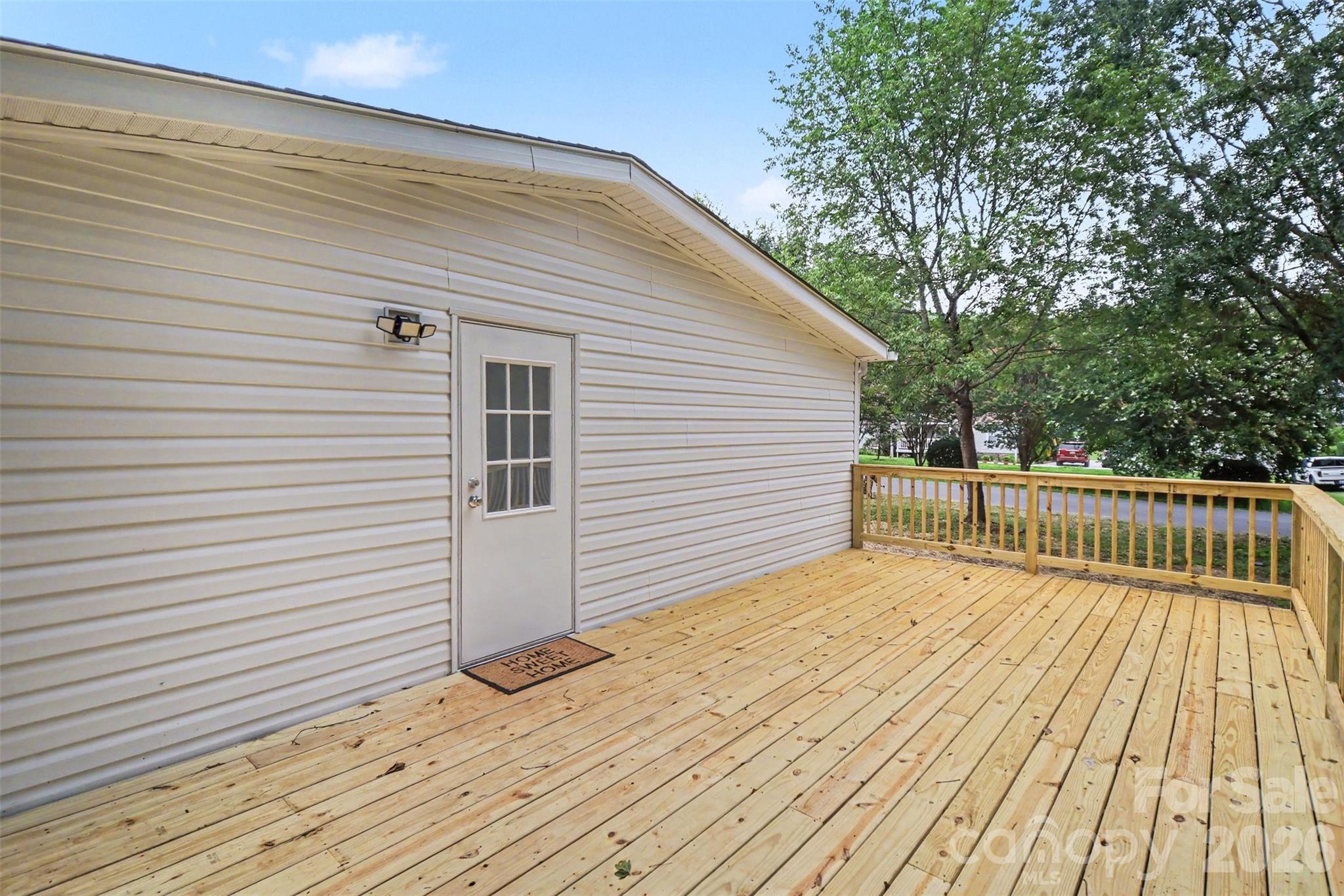 9703 Willilyn Lane — Charlotte