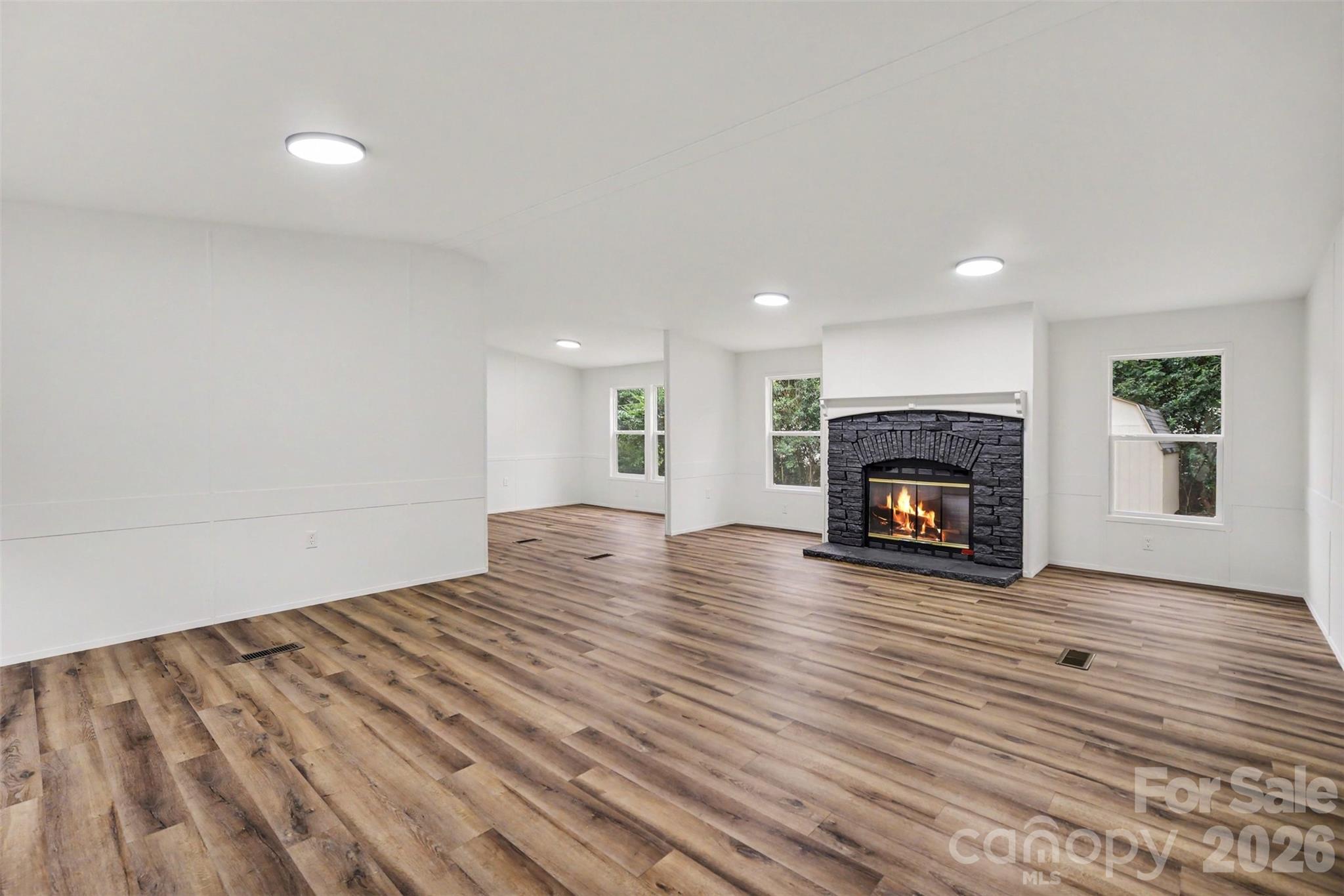 9703 Willilyn Lane — Charlotte