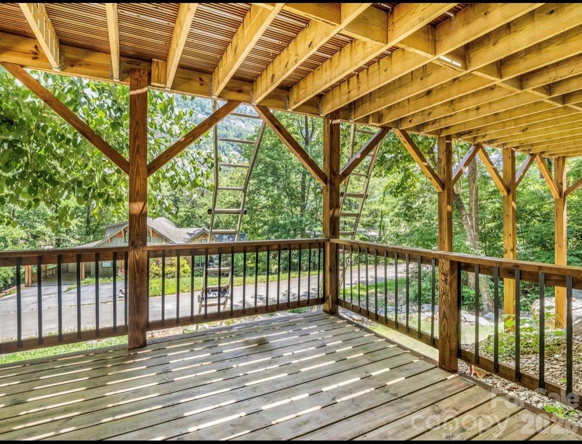 168 Fall Creek Drive — Chimney Rock