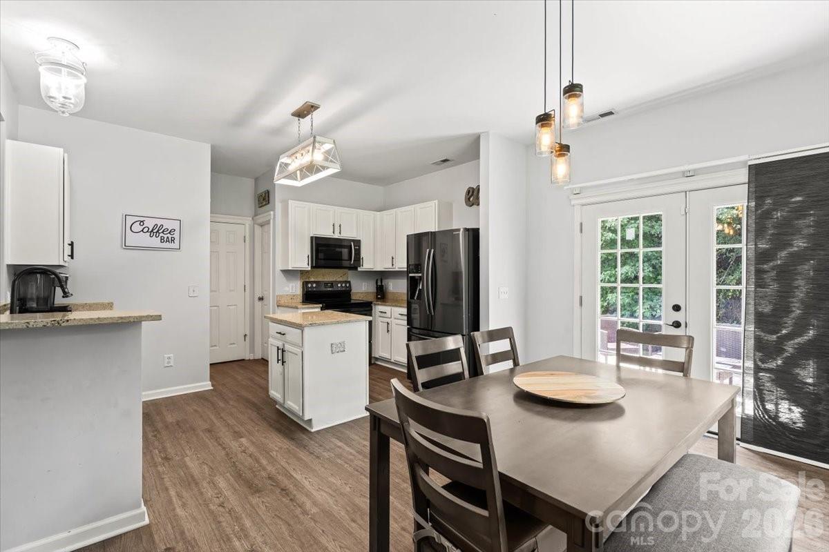 9025 Davis Crossing Court — Charlotte