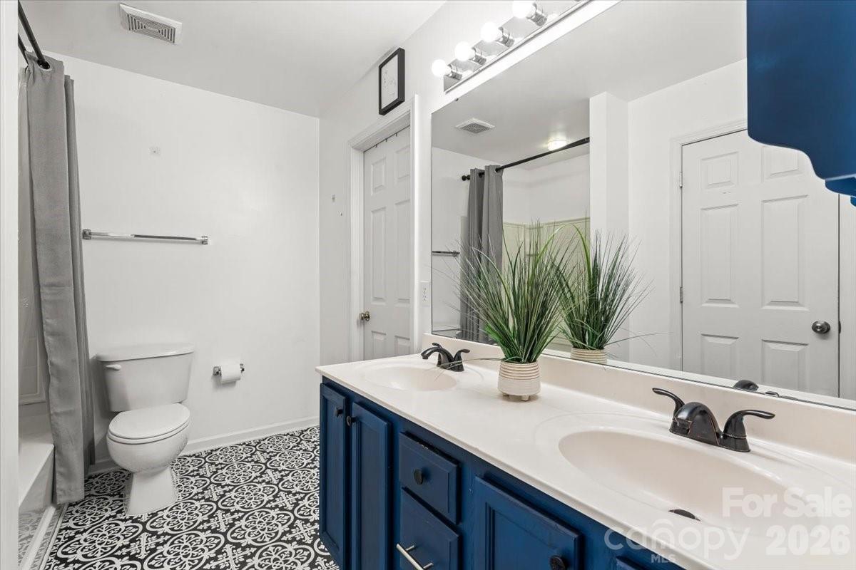9025 Davis Crossing Court — Charlotte