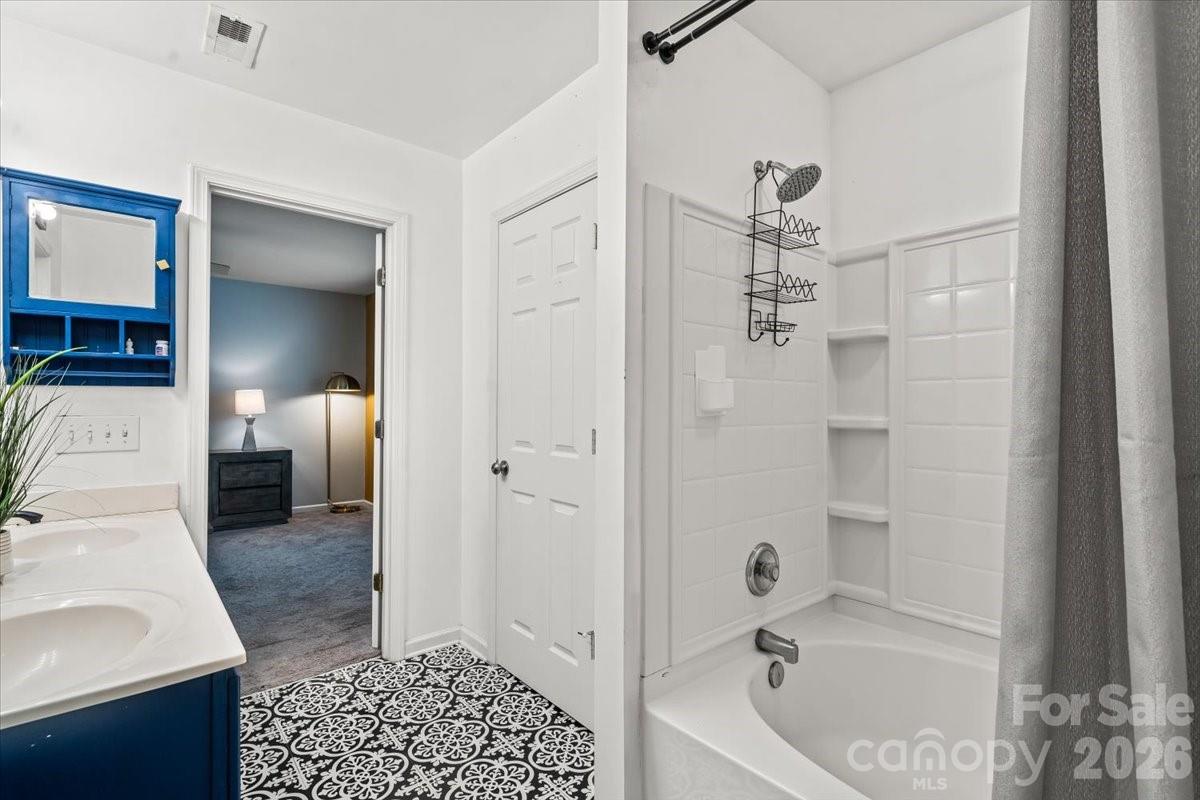 9025 Davis Crossing Court — Charlotte
