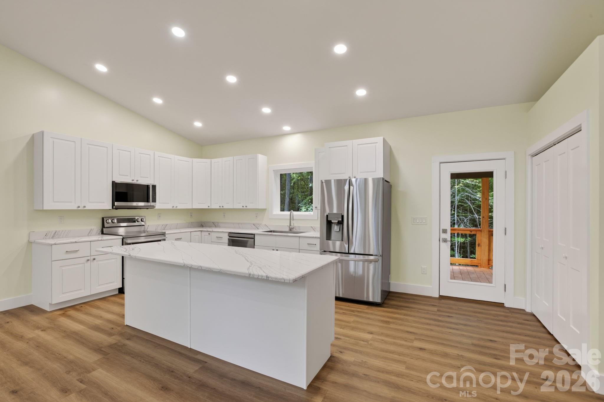 1008 Bell Mountain Road — Zirconia