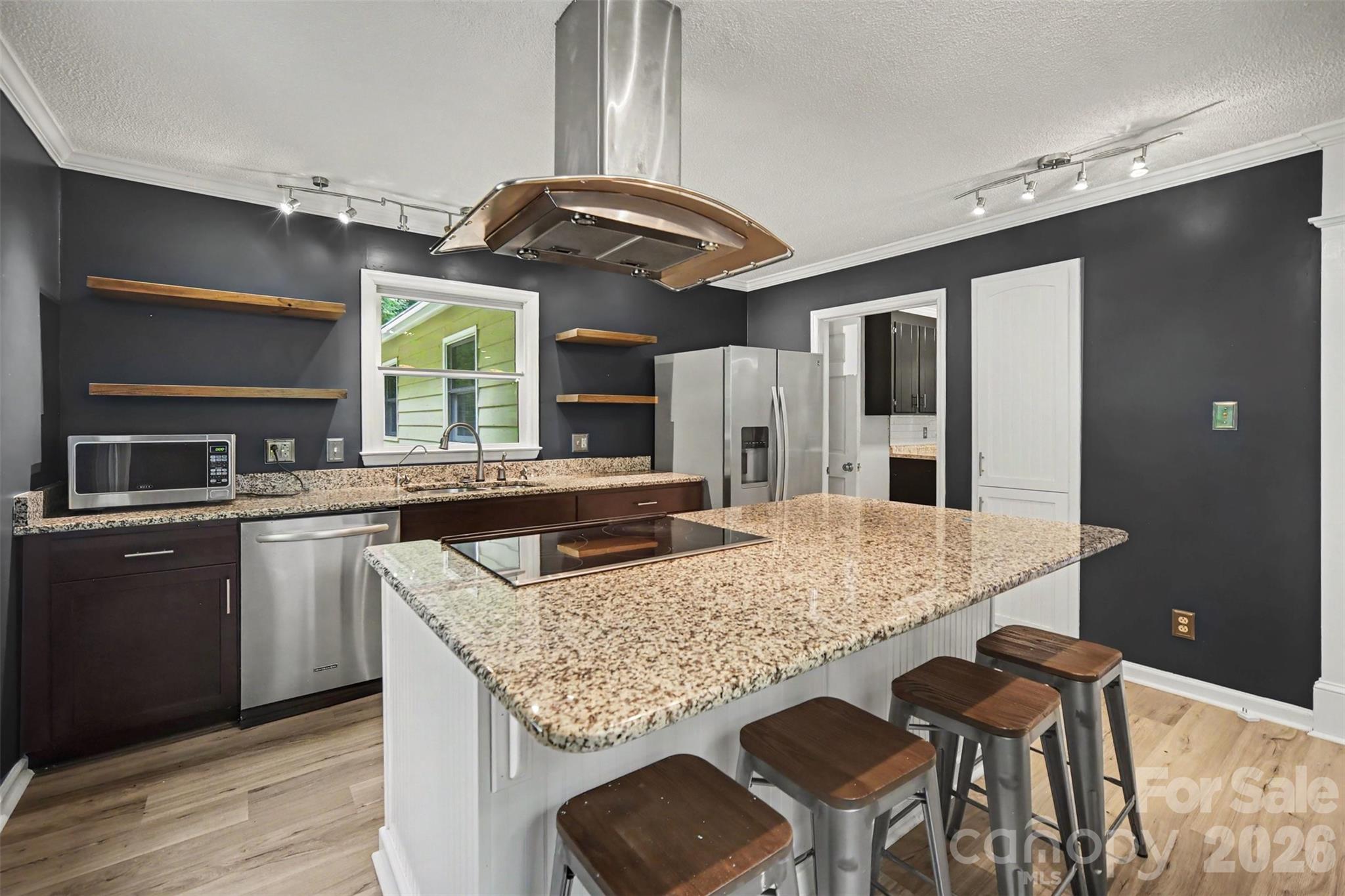 519 Raintree Drive — Matthews