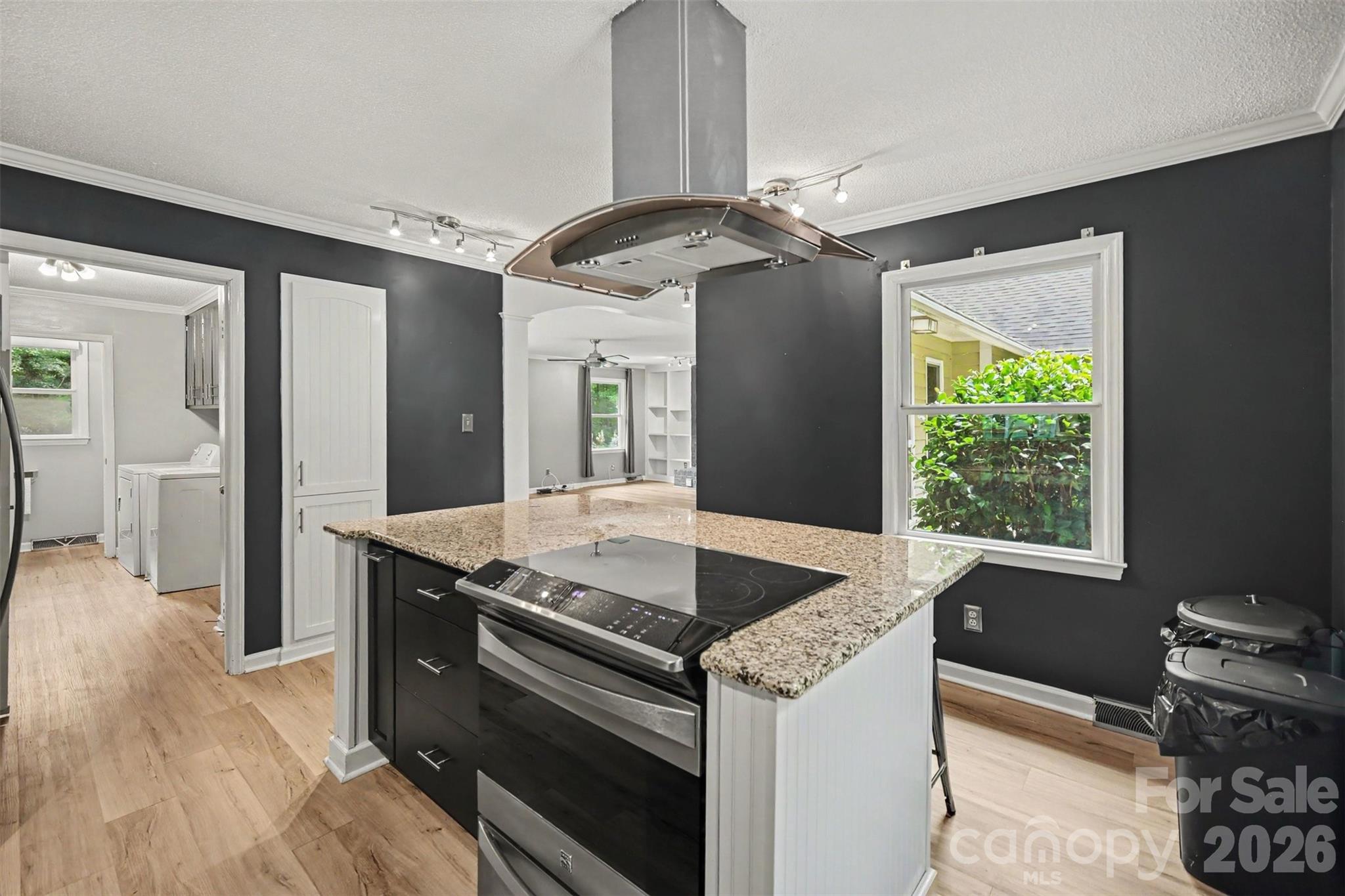 519 Raintree Drive — Matthews