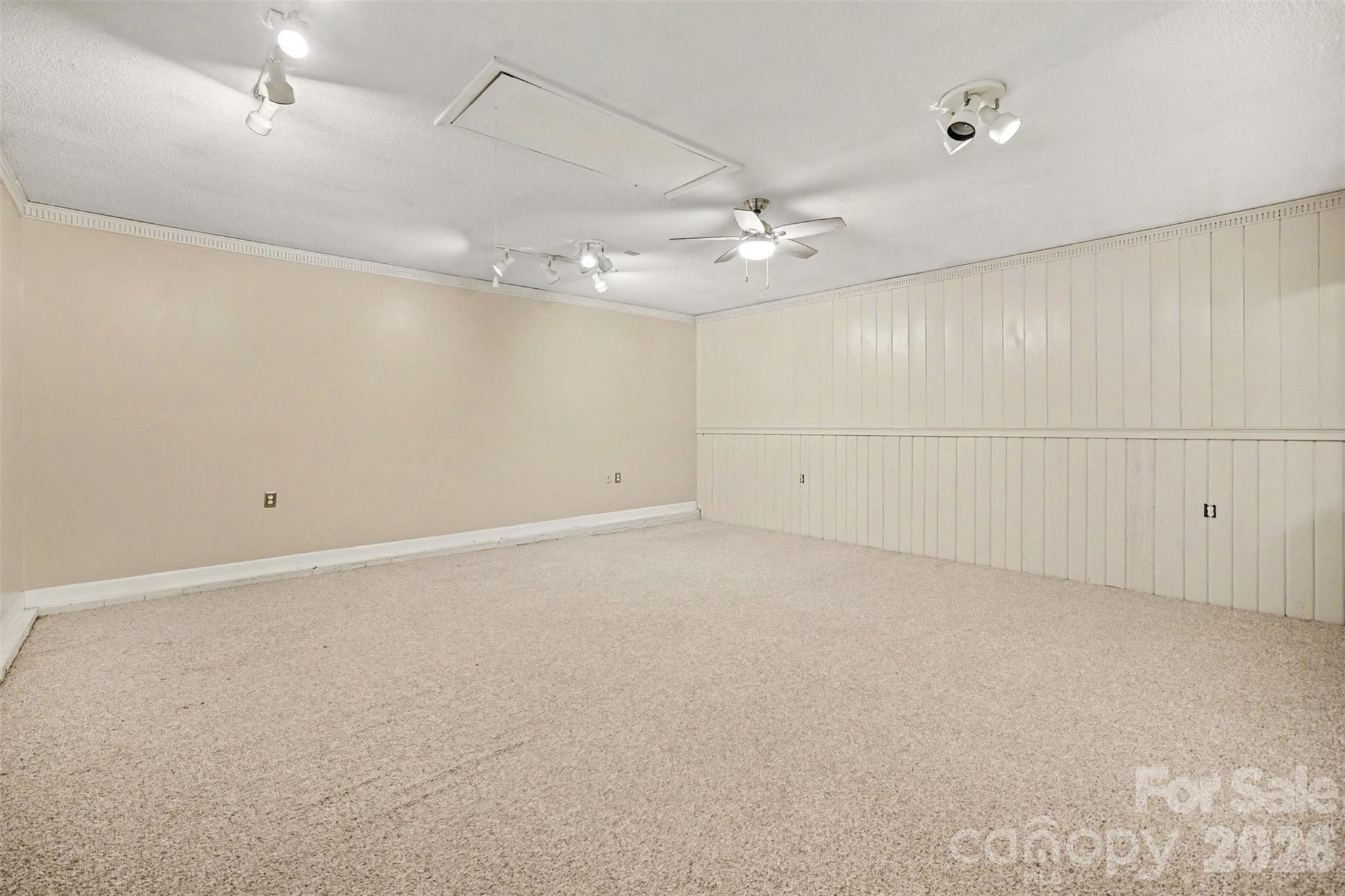 519 Raintree Drive — Matthews