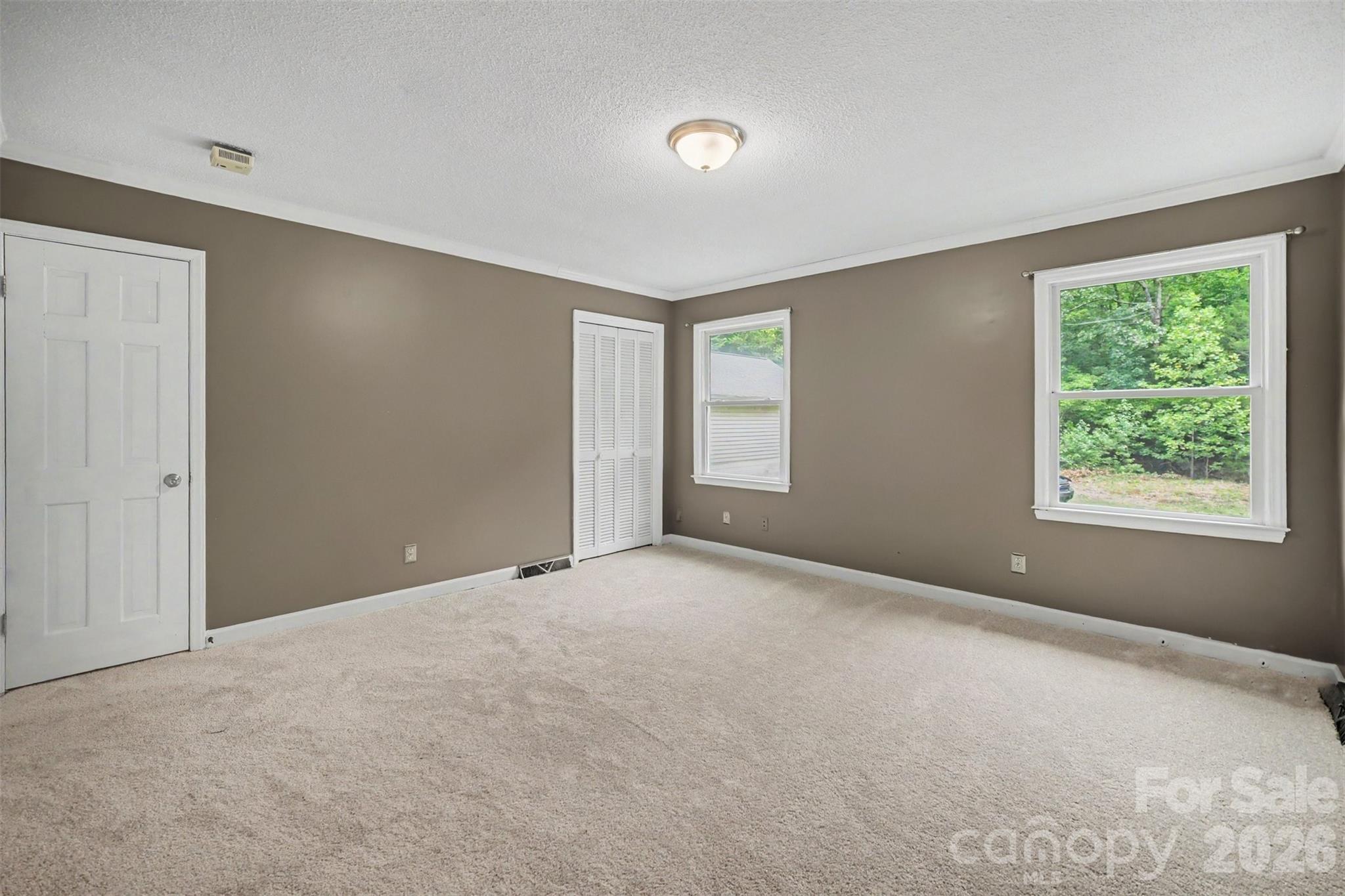 519 Raintree Drive — Matthews