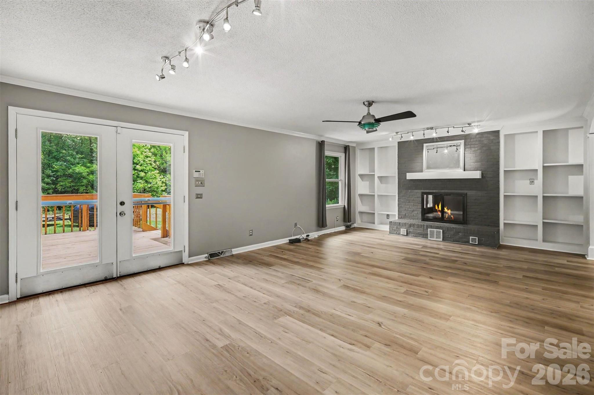 519 Raintree Drive — Matthews