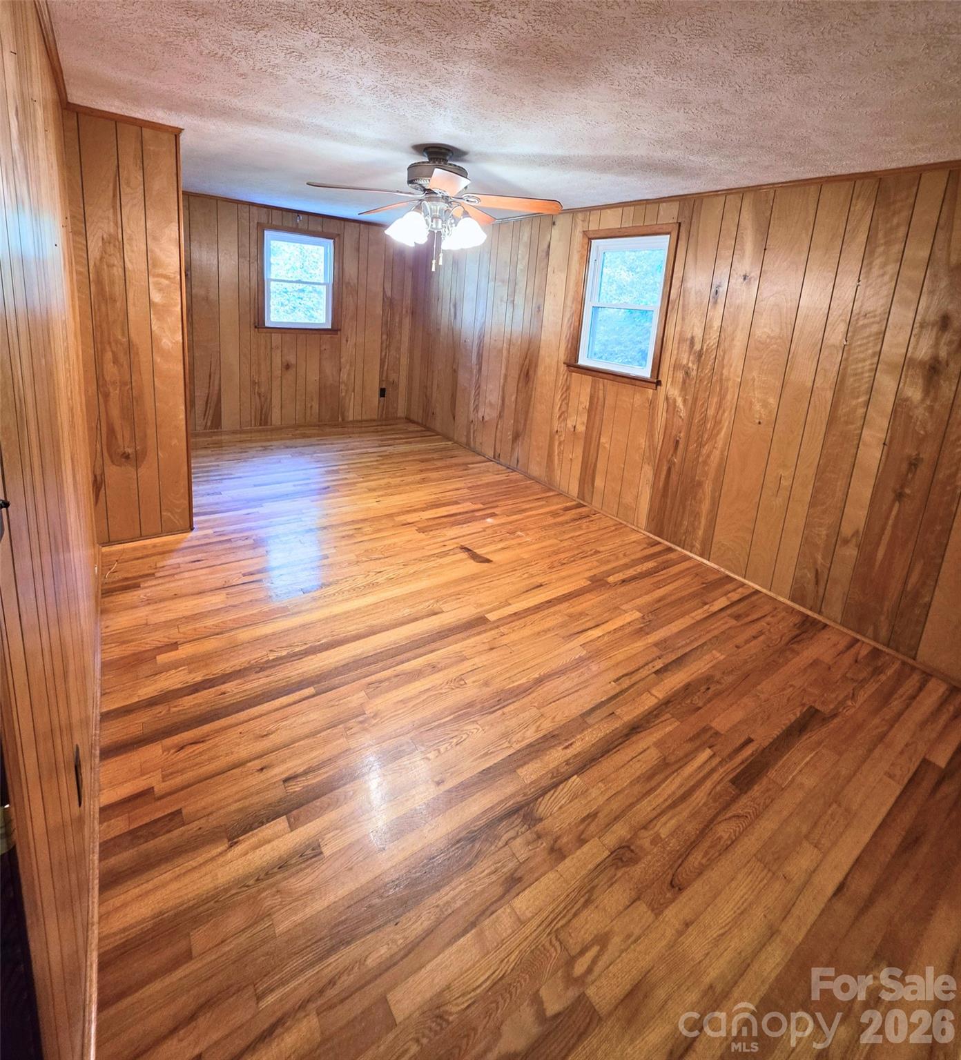 2838 Seven Mile Ridge Road — Burnsville