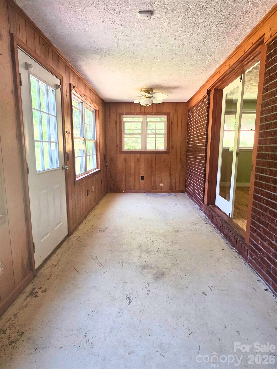 2838 Seven Mile Ridge Road — Burnsville