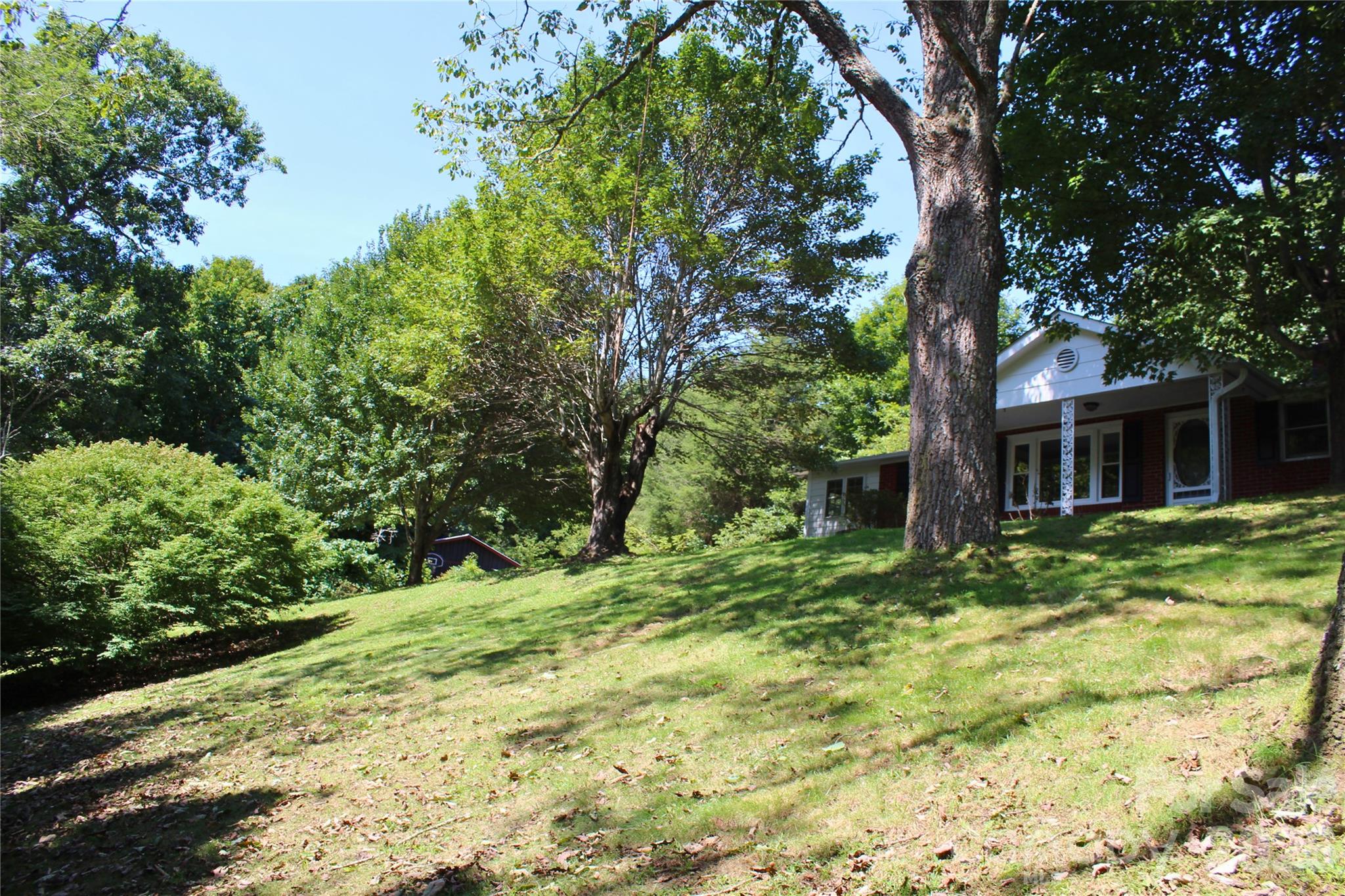2838 Seven Mile Ridge Road — Burnsville