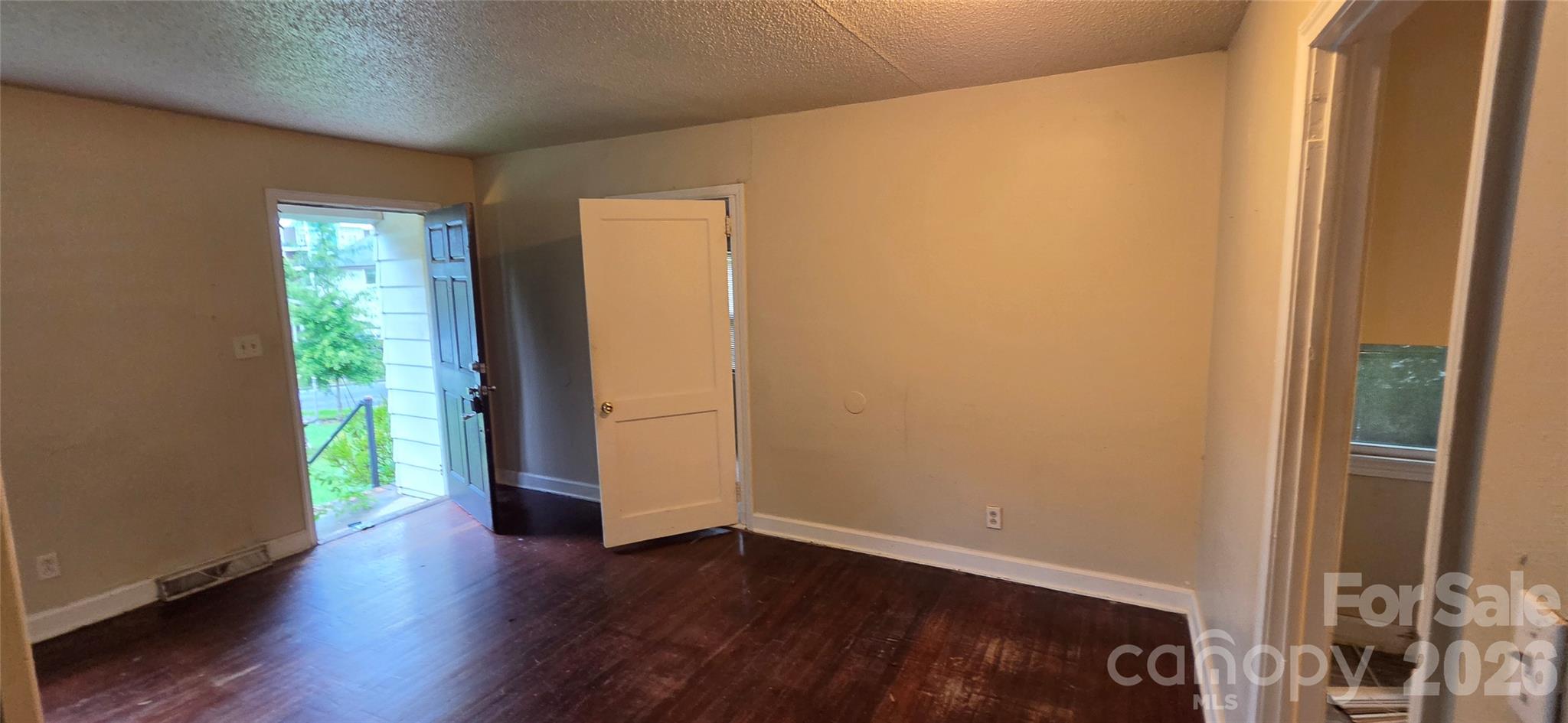 2216 Yadkin Avenue — Charlotte