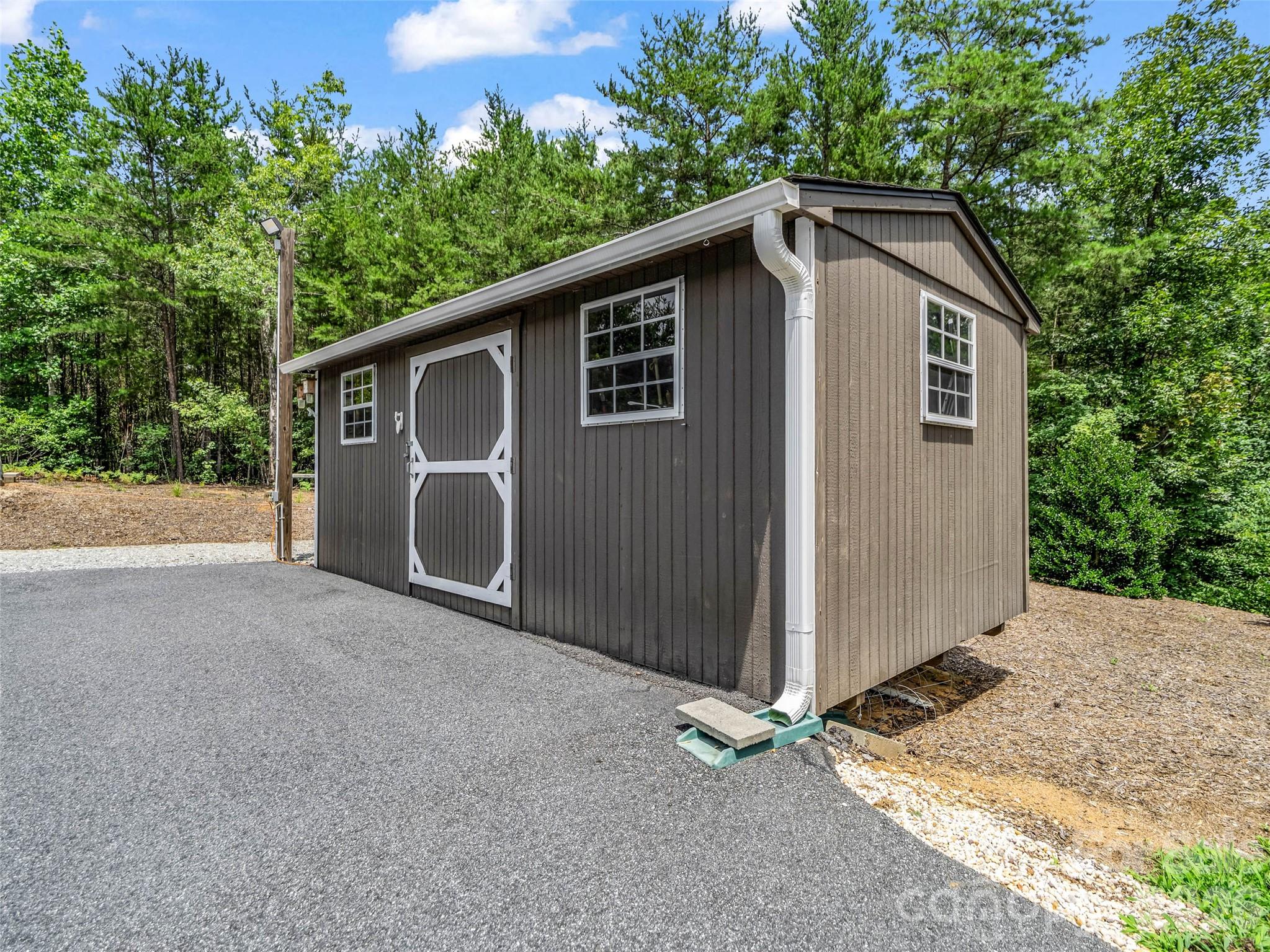 1110 Laughter Road — Mill Spring