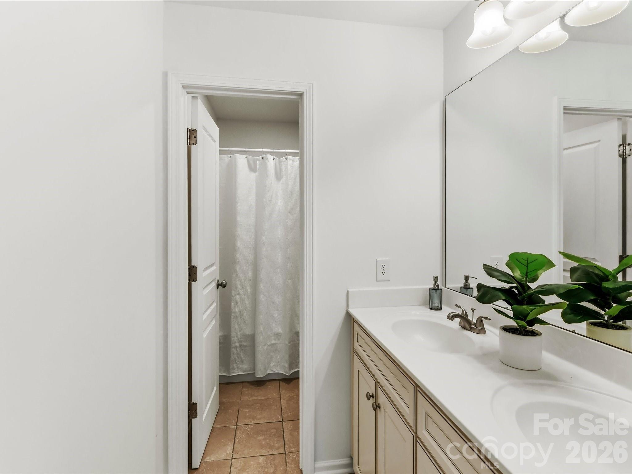 1806 Sunchaser Lane — Charlotte