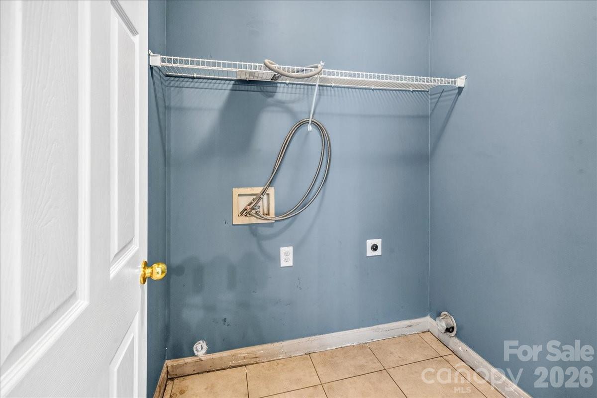 6410 Castlewynd Court — Charlotte