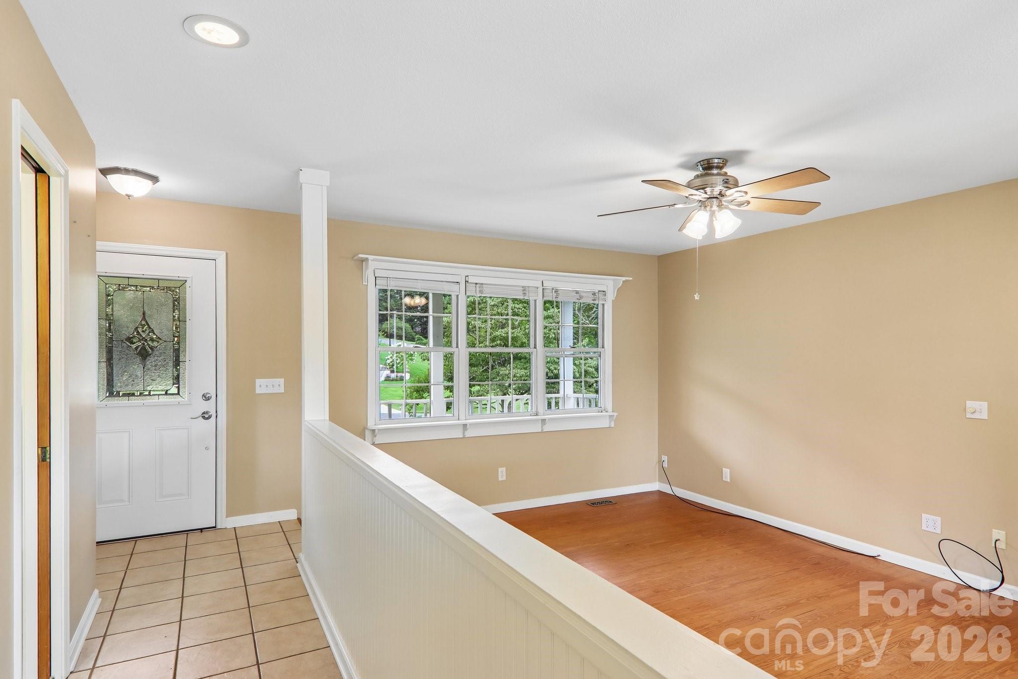 20 Amber Drive — Horse Shoe