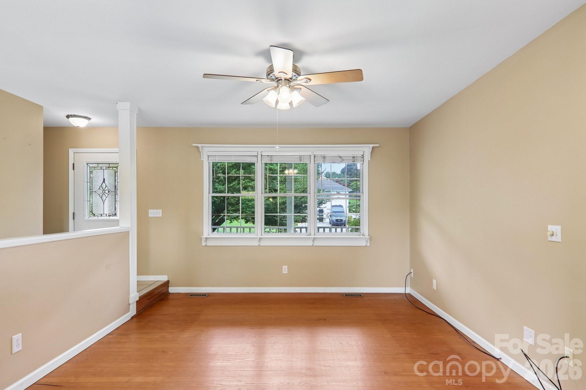 20 Amber Drive — Horse Shoe