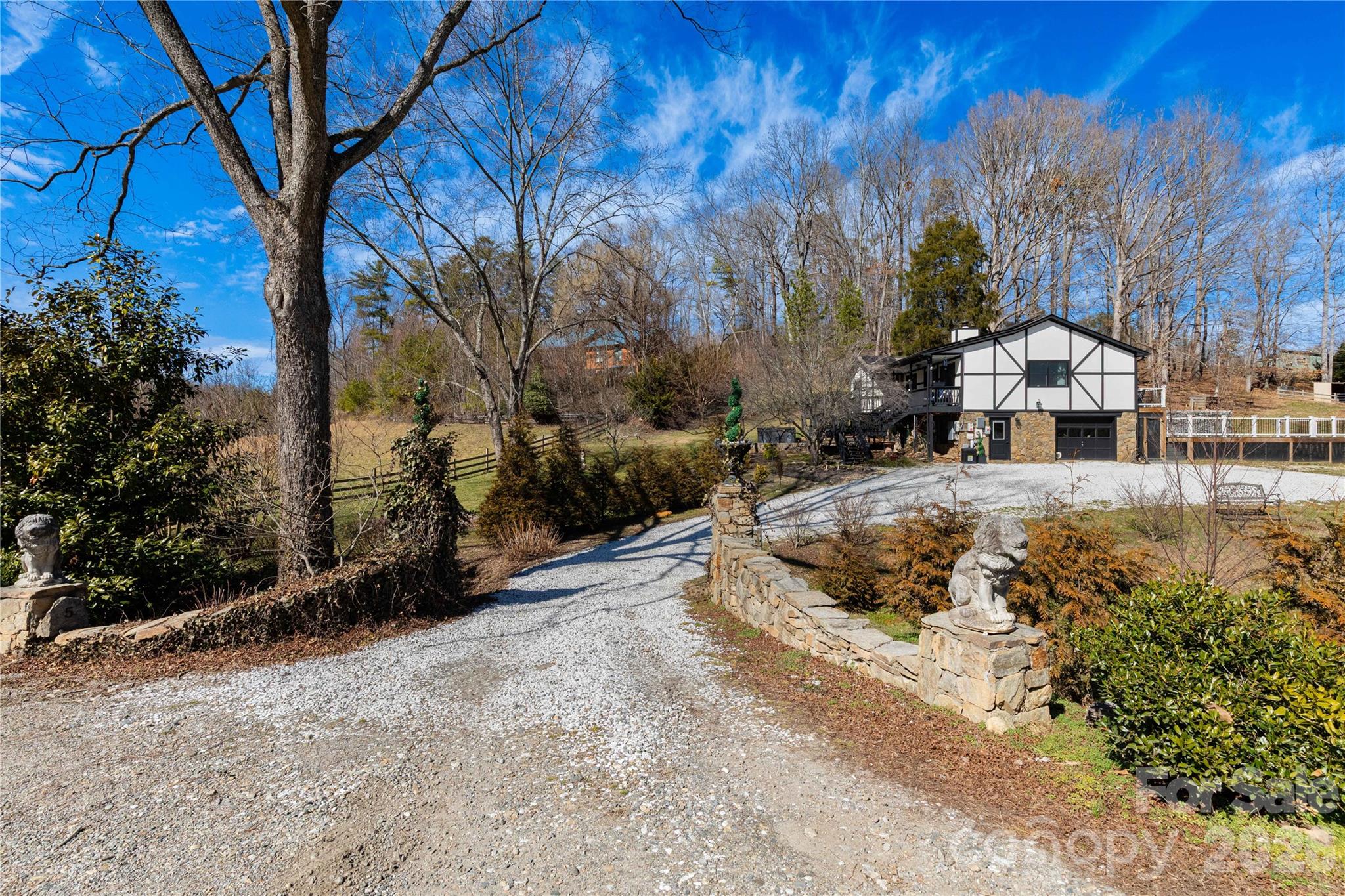 5 Northlake Drive — Weaverville