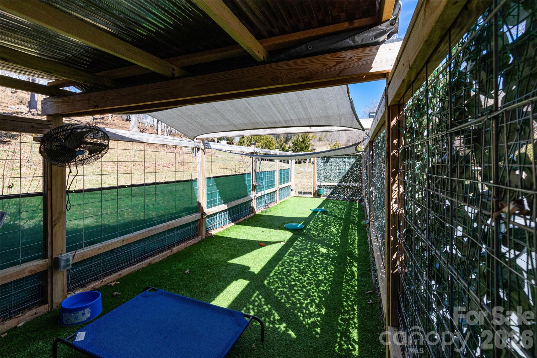5 Northlake Drive — Weaverville