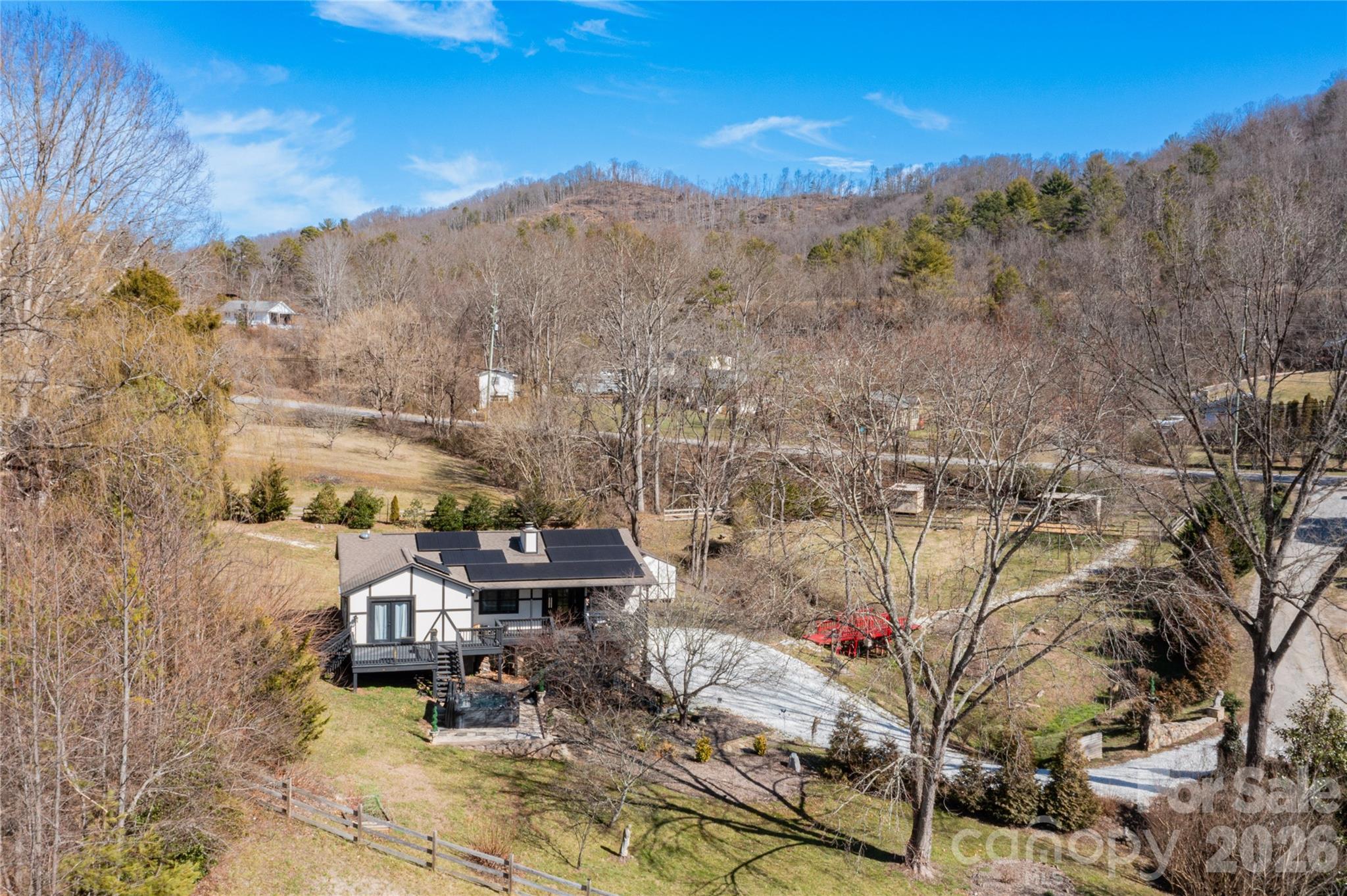 5 Northlake Drive — Weaverville